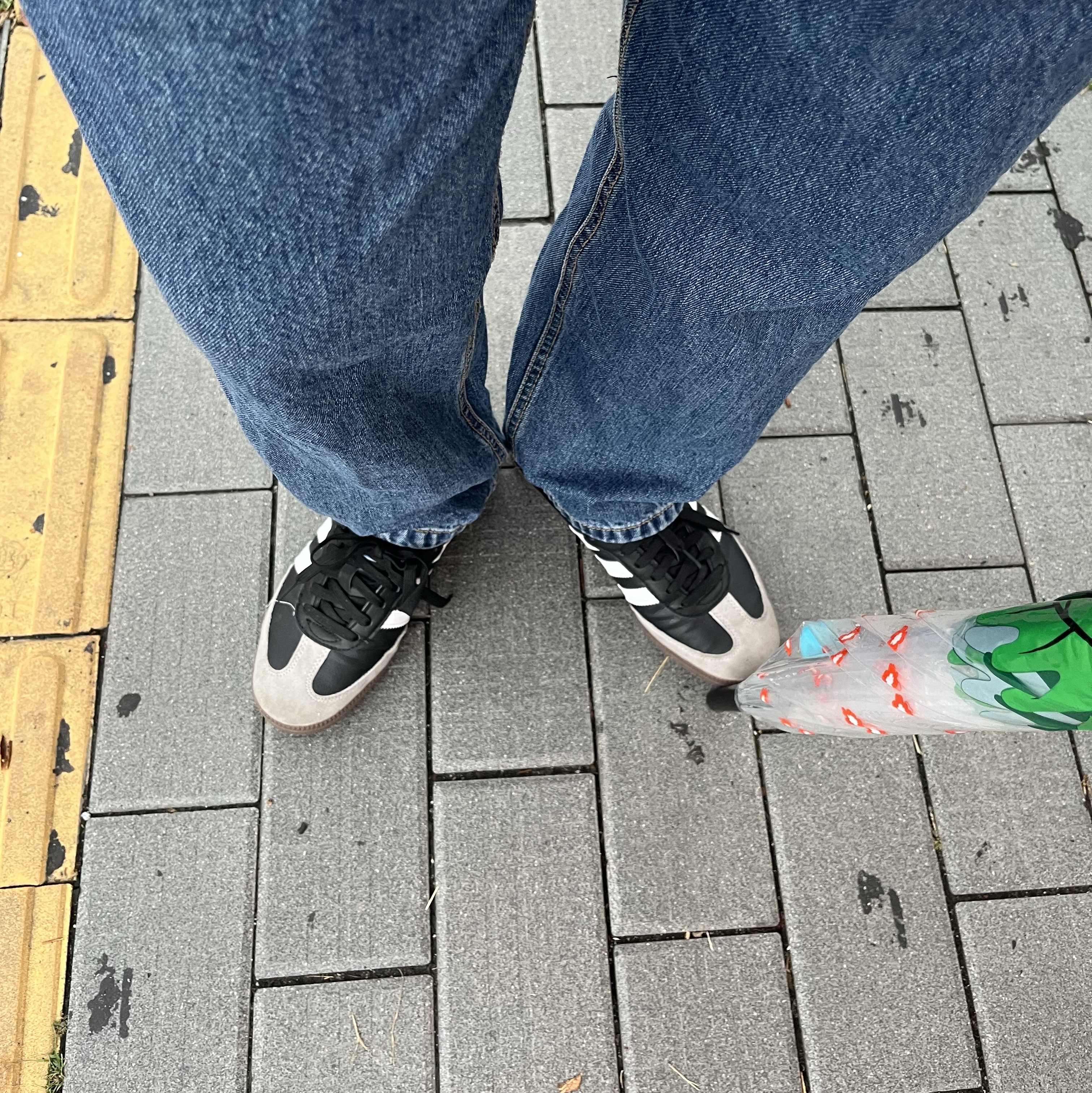 Adidas Samba Vegan Black White 착용 스타일