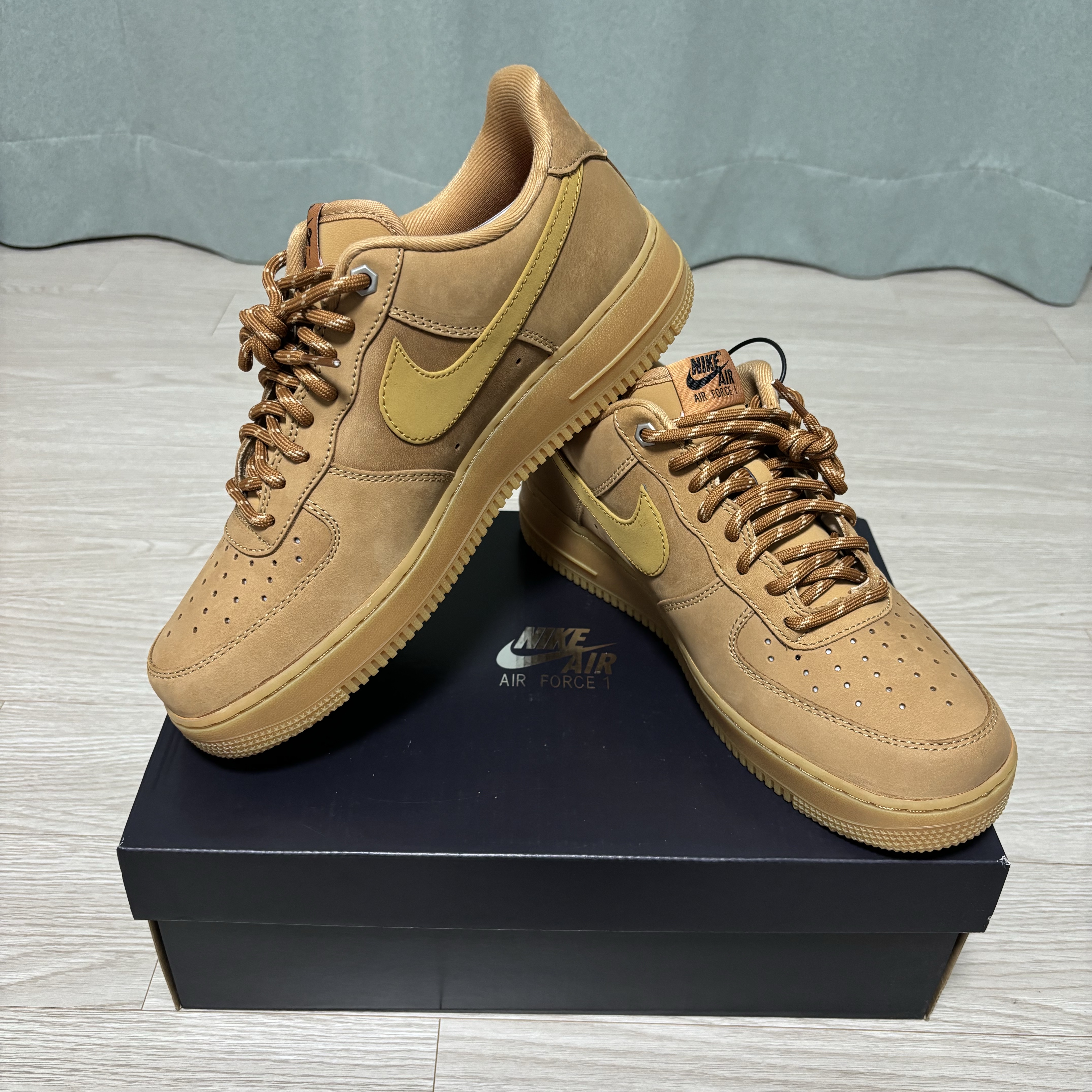 Nike Air Force 1 '07 WB Flax 착용 스타일 - 2