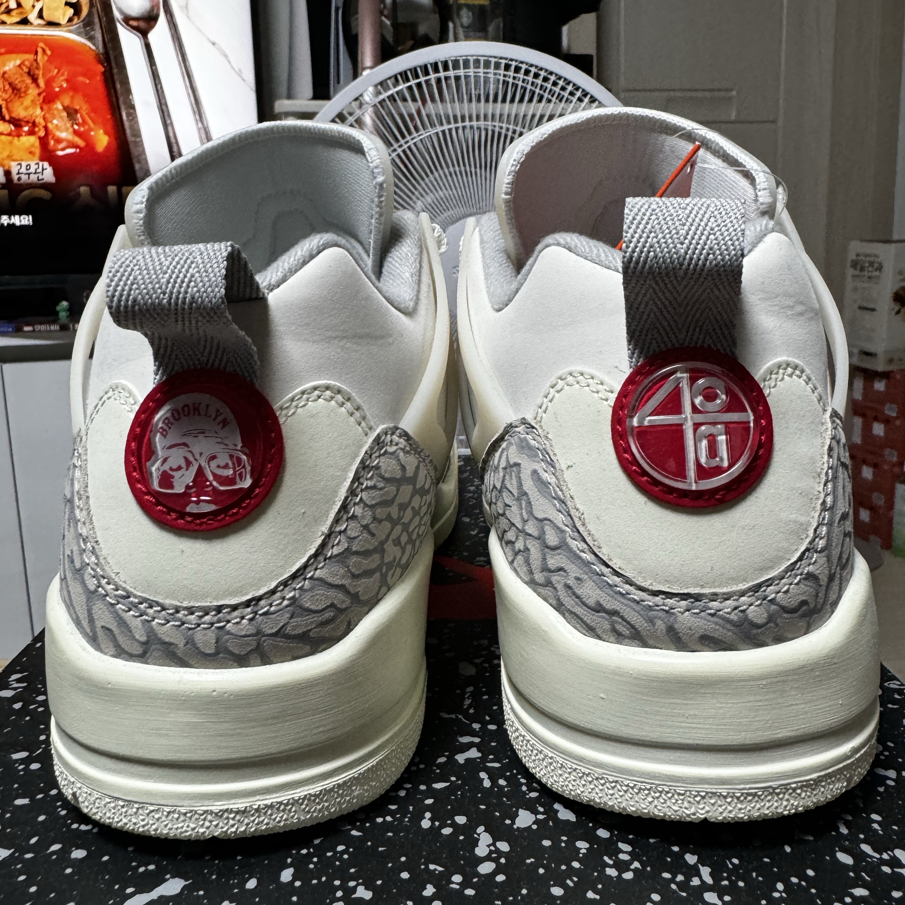 Jordan Spizike Low Coconut Milk Smoke Grey 착용 스타일 - 5