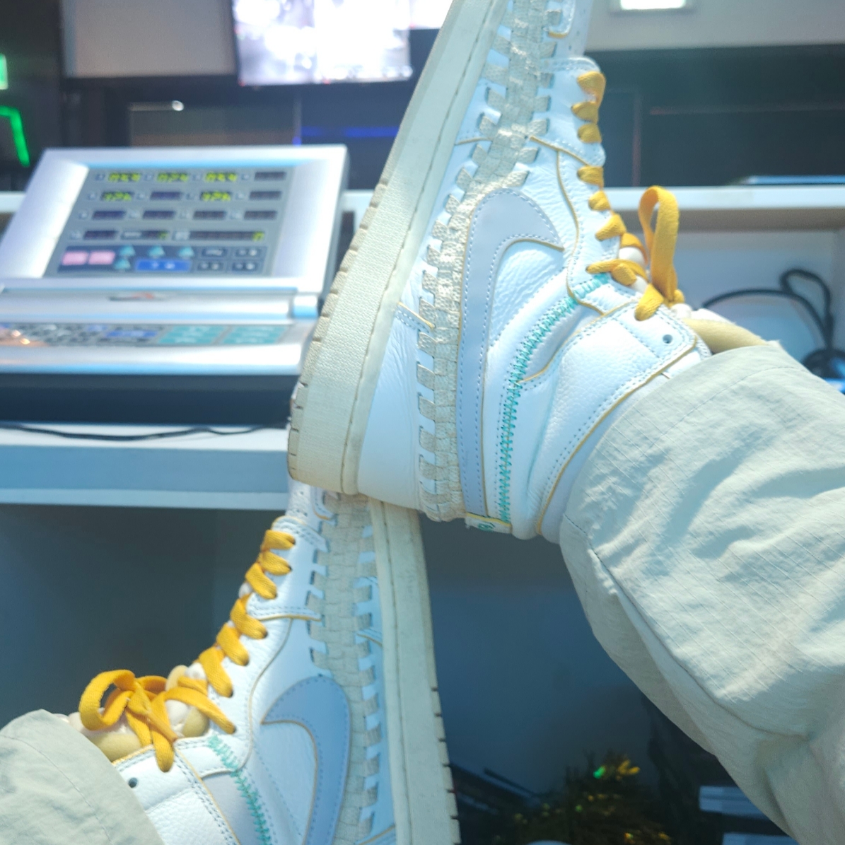 Jordan 1 x Bephies Beauty Supply x Union Retro High OG SP Summer '96 착용 스타일 - 3