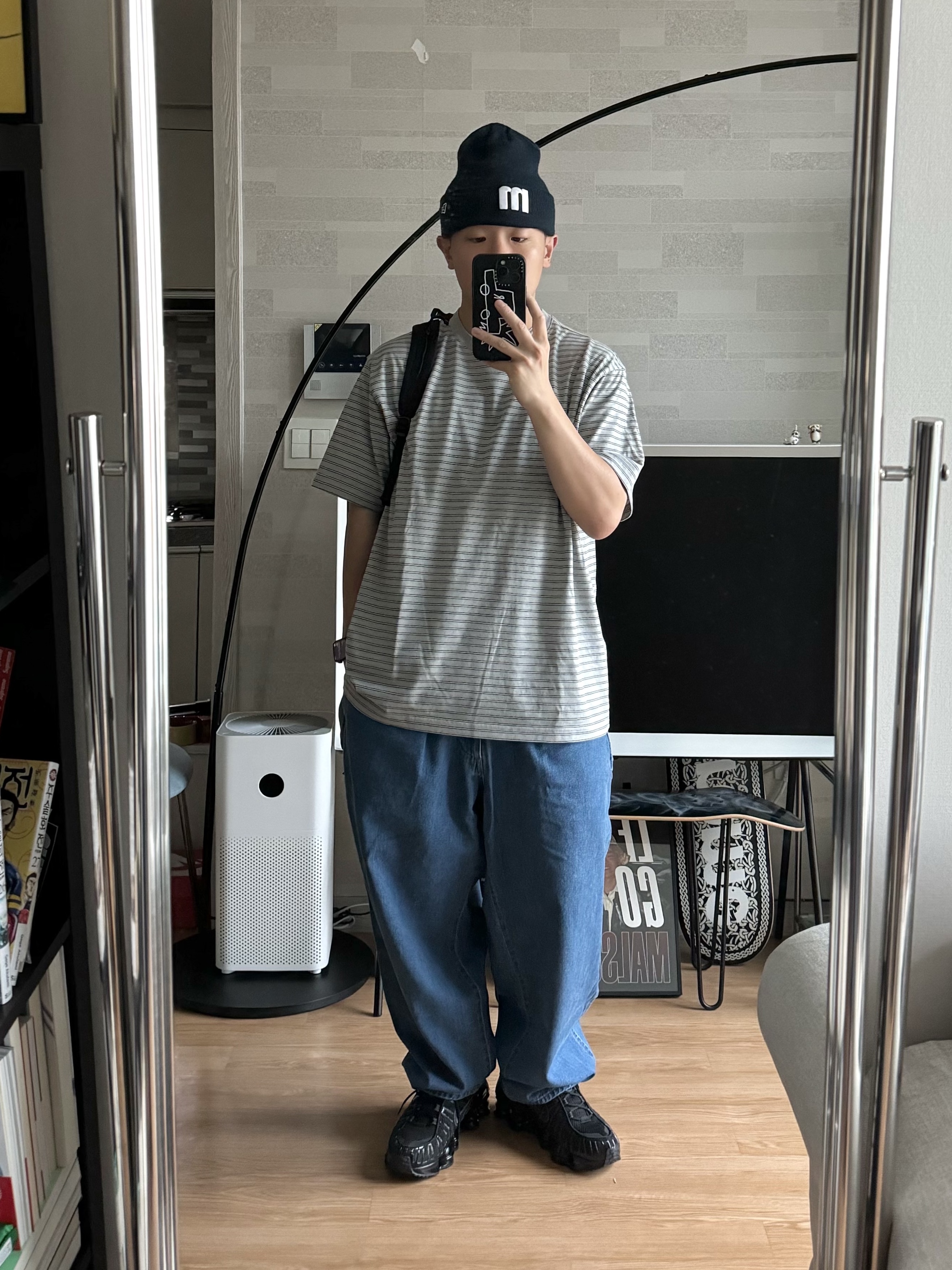 Arc'teryx Konseal 15 Backpack Neptune, (W) Nike Shox TL Black and Max Orange 착용 스타일 - 1