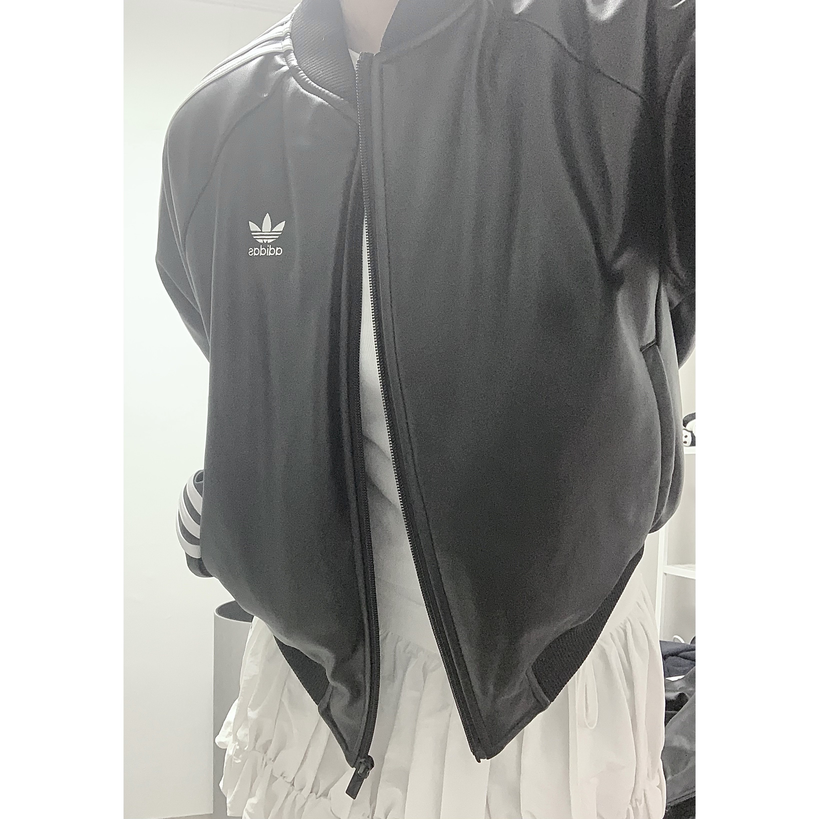 (W) Adidas SST Pleather Loose Padded Jacker Black - KR Sizing 착용 스타일