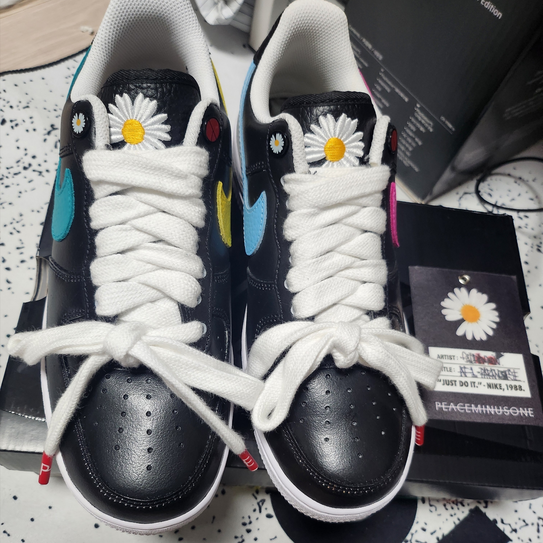 Nike x Peaceminusone Air Force 1 Low Para-Noise 3.0 Black and Multicolor 착용 스타일