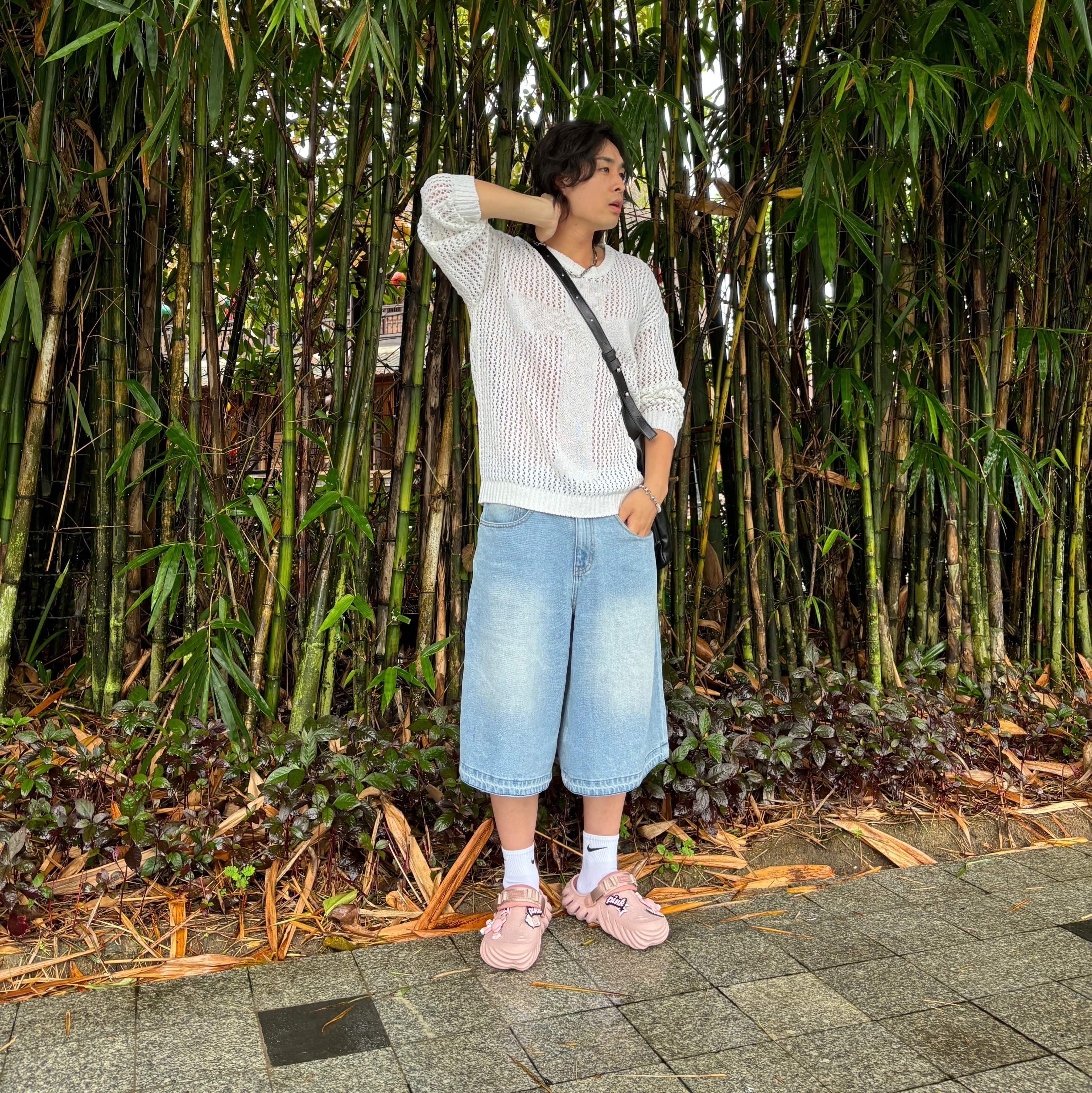 Crocs Echo Clog Pink Clay 착용 스타일 - 1