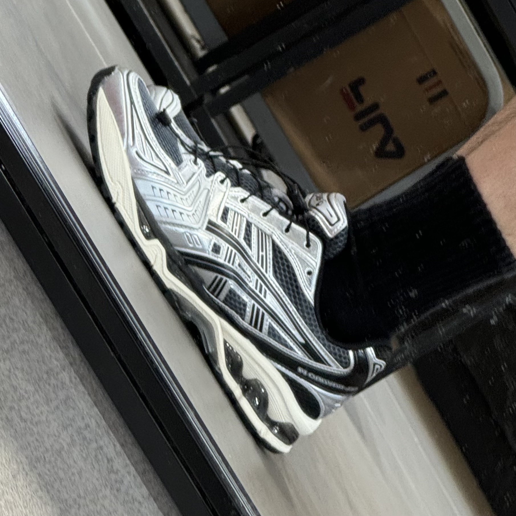 Asics Unlimited Gel-Kayano 14 Carrier Grey Black 착용 스타일