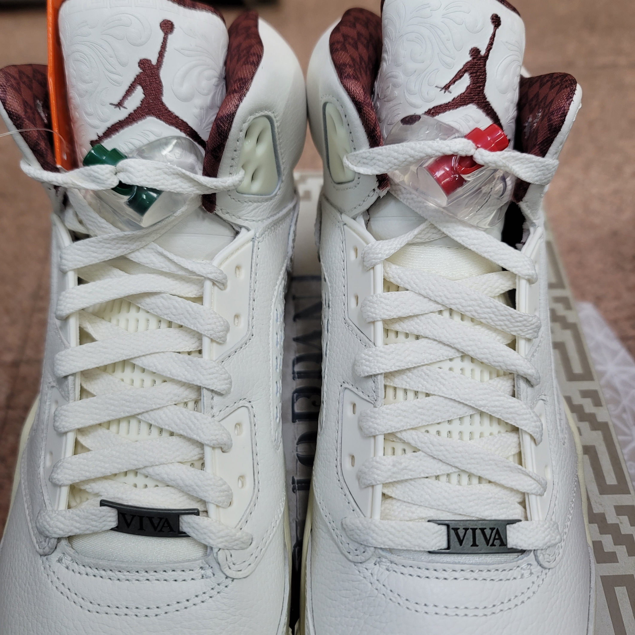 Jordan 5 Retro El Grito Sail and Dark Pony 착용 스타일 - 5