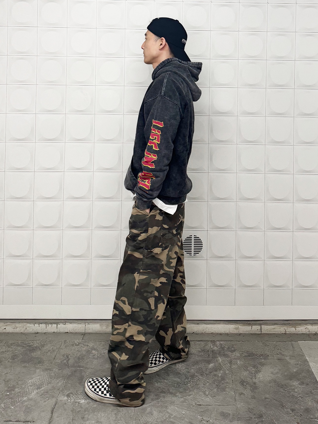 QT8 GARMENTS BN Camo Carpenter Pant Khaki, Vans Slip-On 98 DX Anaheim Factory Classic Checkerboard 착용 스타일 - 2