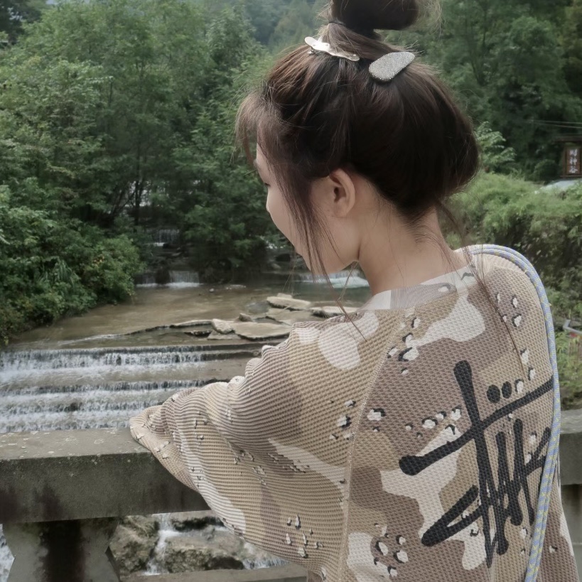 Stussy Raglan Thermal LS Crew Desert Camo 착용 스타일 - 3