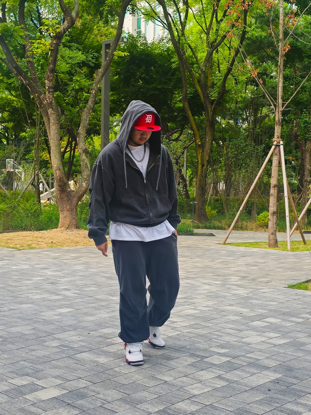 Jordan 4 Retro Red Cement 착용 스타일 - 3