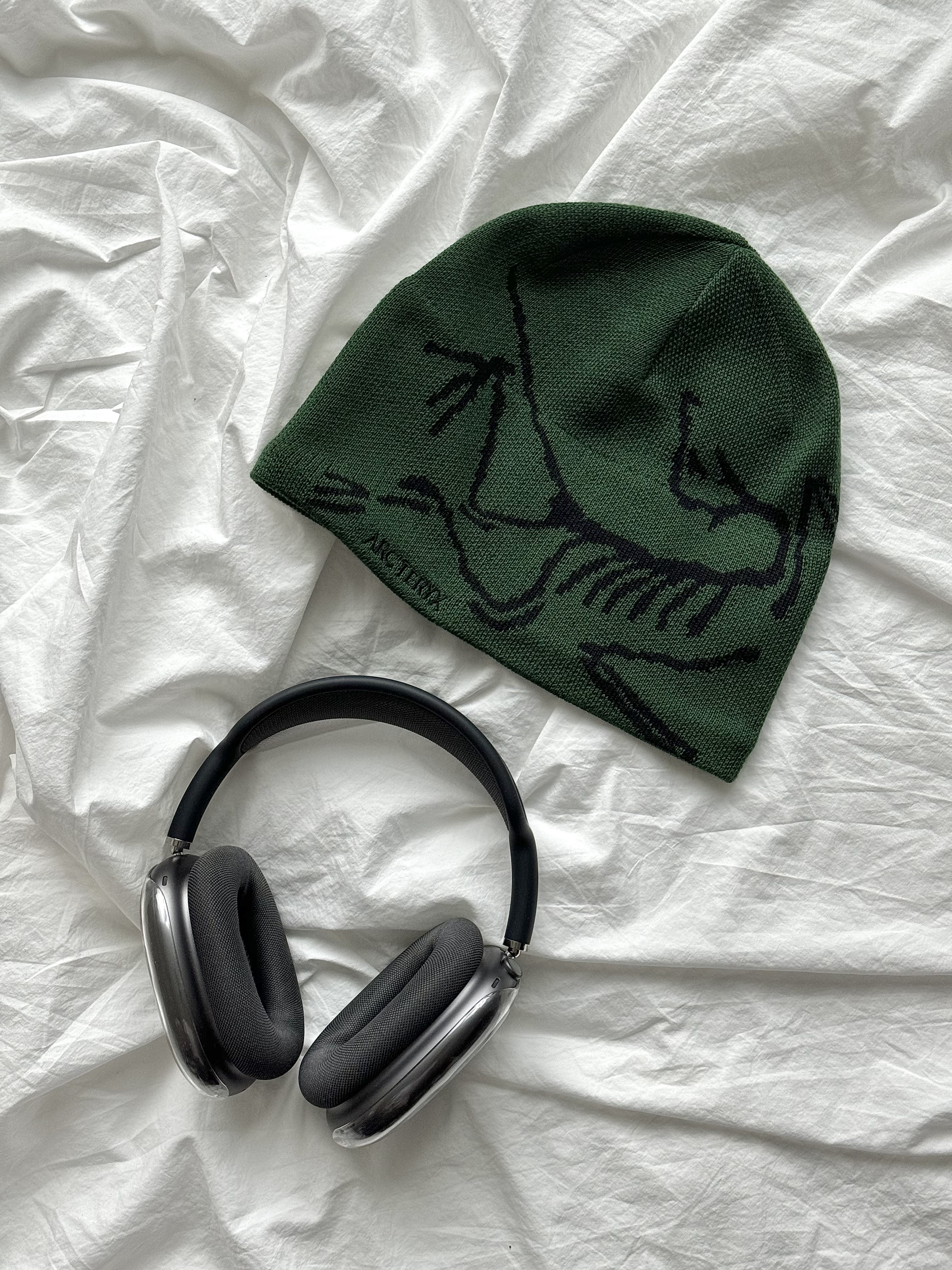 Arc'teryx Bird Head Toque Eden Black, Salomon XT-6 Gore-Tex Black Ebony 착용 스타일 - 2