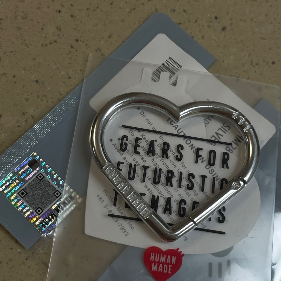 Human Made Heart Carabiner Silver 착용 스타일