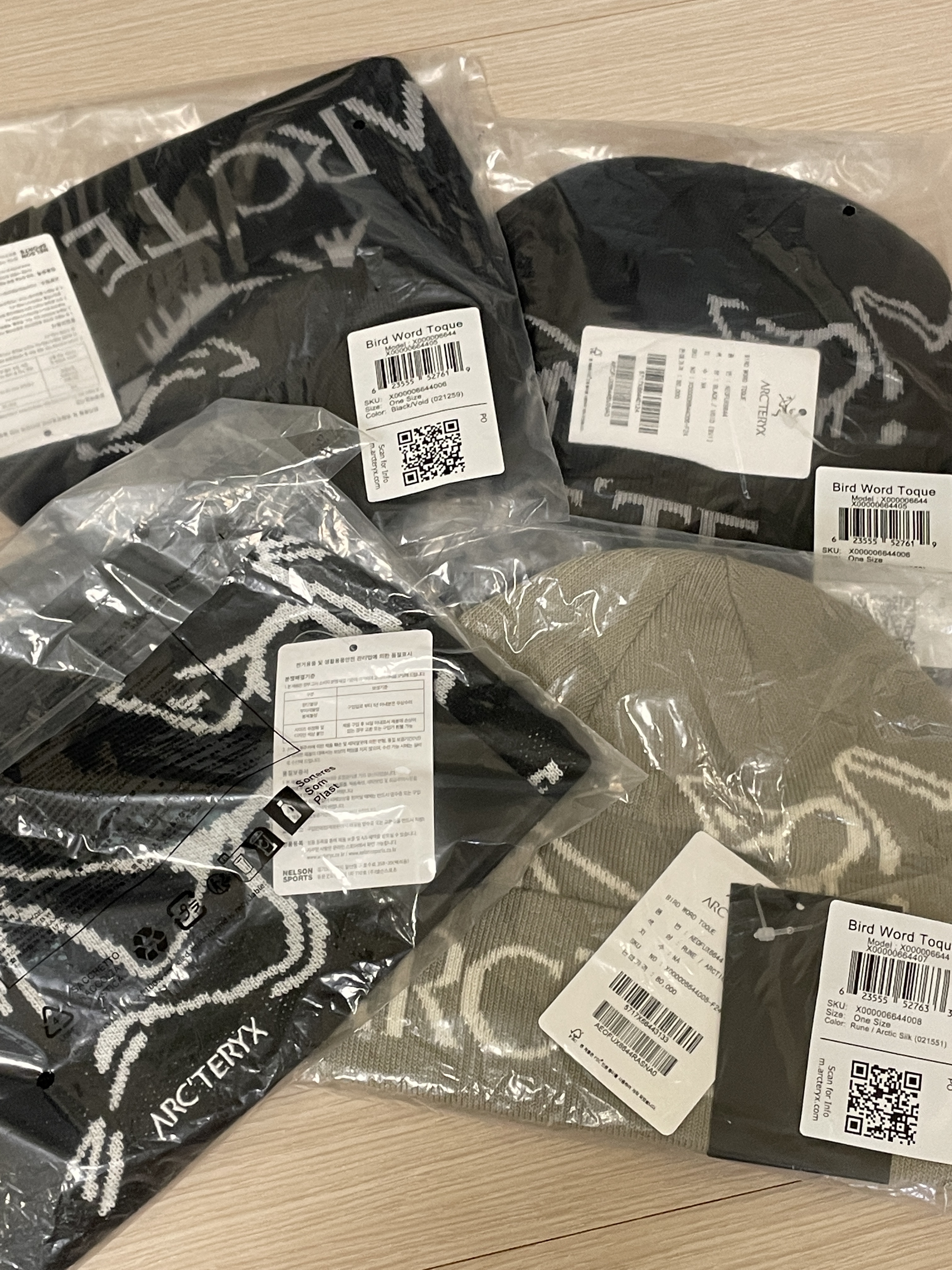 Arc'teryx Bird Word Toque Black Void, Arc'teryx Bird Head Toque Orca 착용 스타일