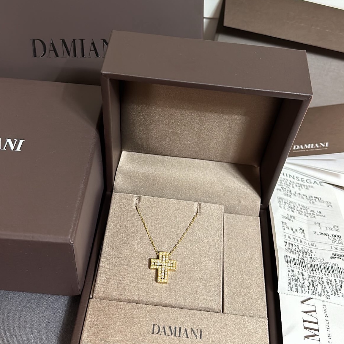 Damiani Belle Epoque Diamonds Necklace Yellow Gold 착용 스타일