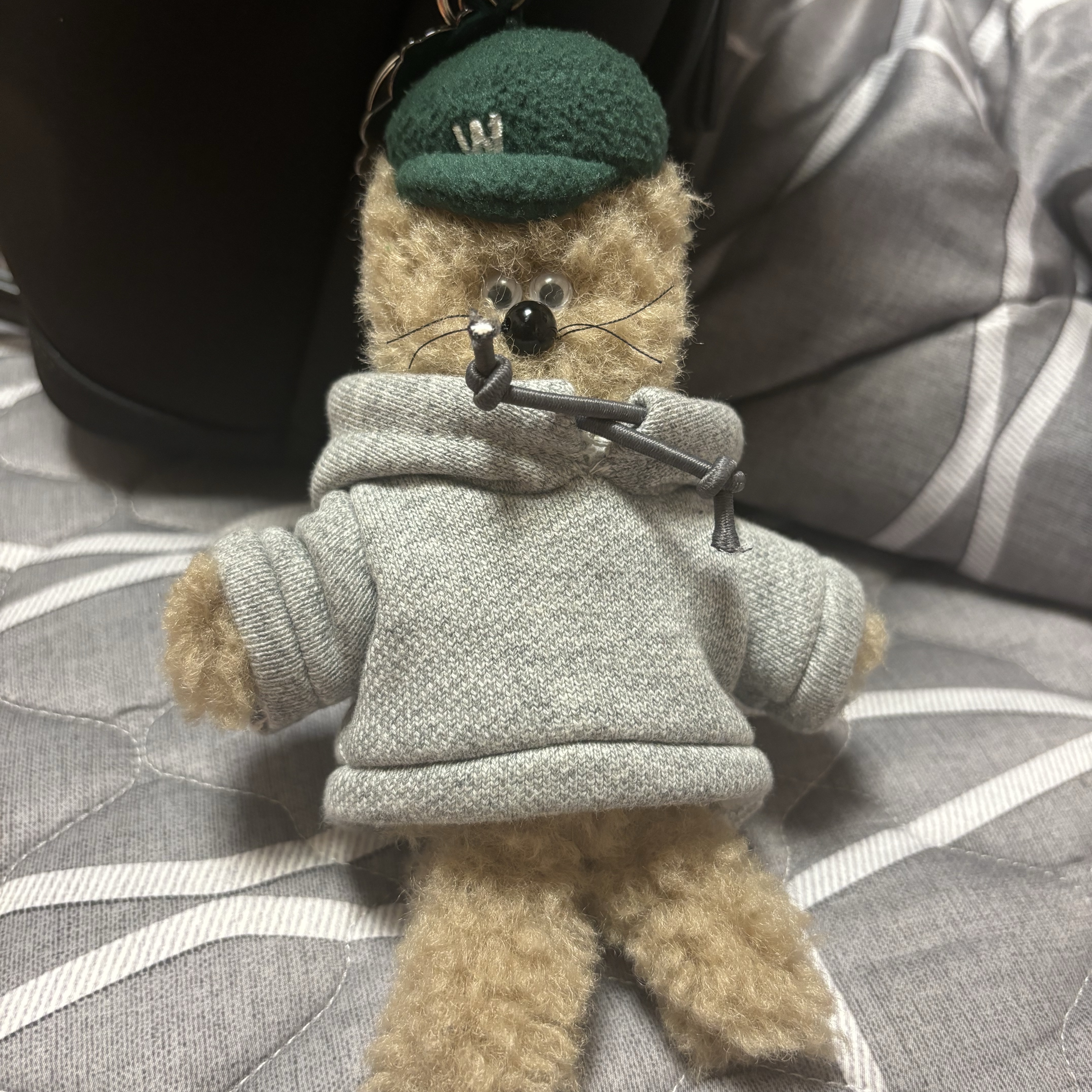 Monamhee x Choi Woo Shik Wooshikhee Keyring Brown 착용 스타일