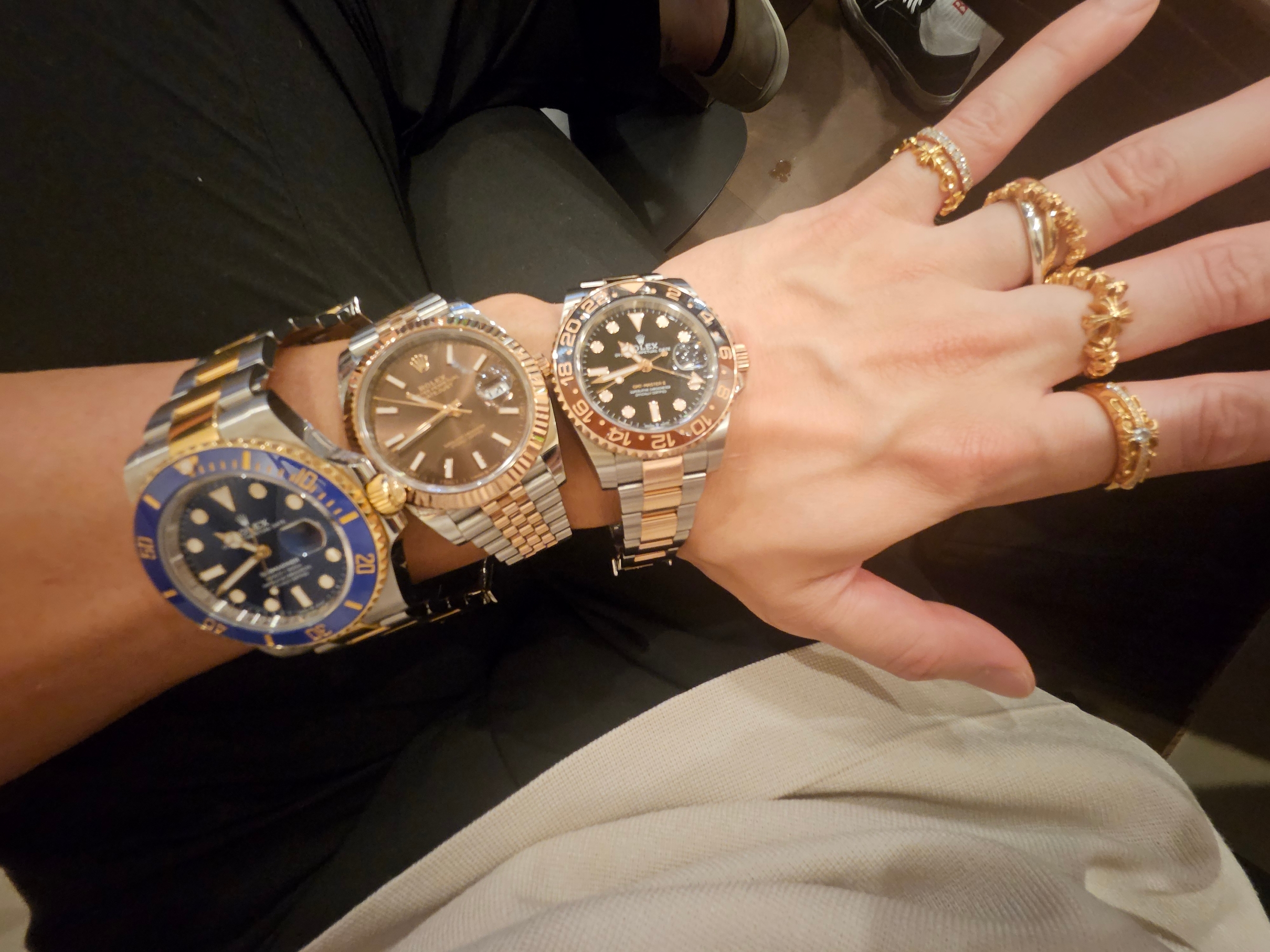 Rolex Submariner Date 41mm 126613LB Royal Blue Oyster, Rolex GMT-Master II 40mm 126711CHNR Black Oyster 착용 스타일