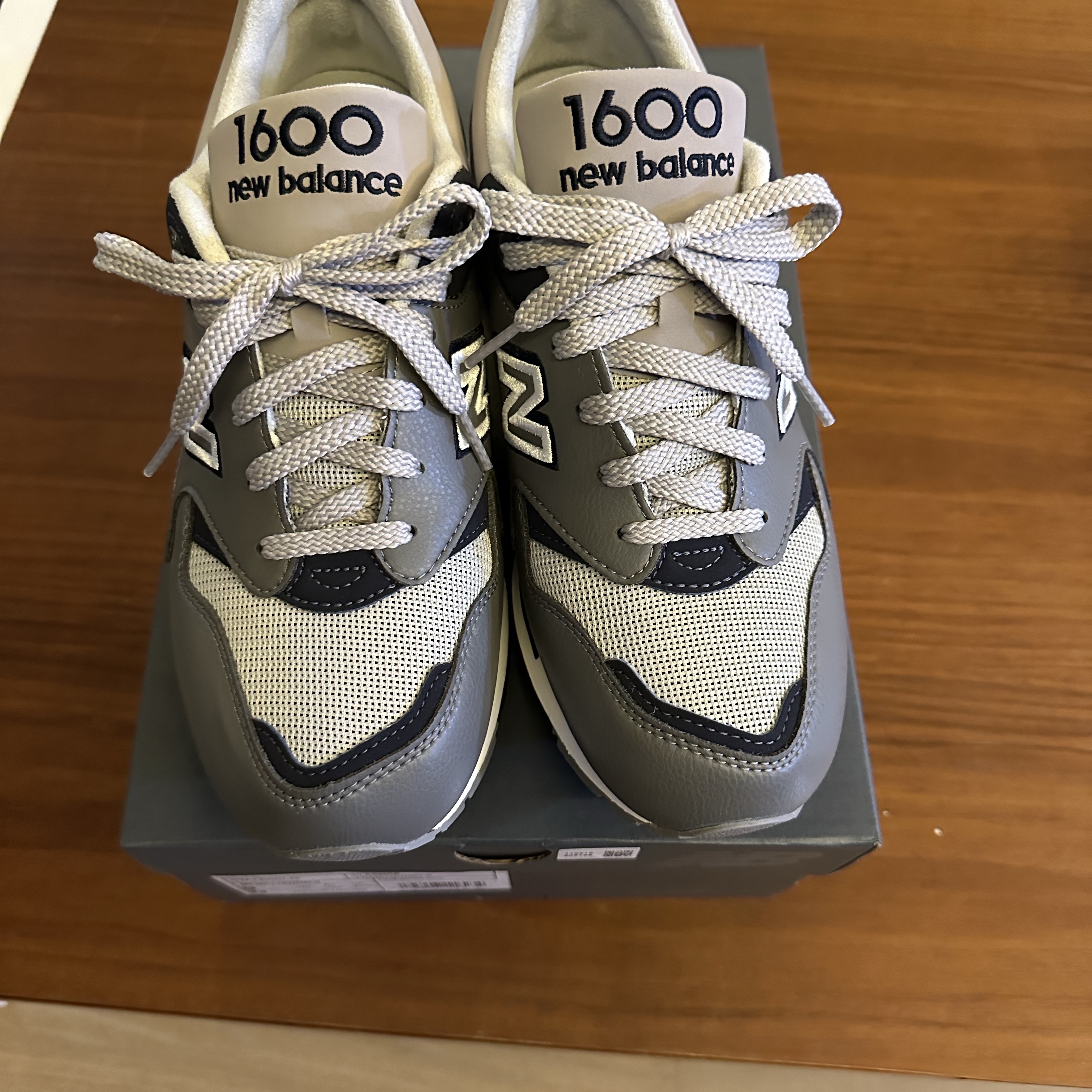 New Balance 1600 Legacy Grey 착용 스타일 - 3