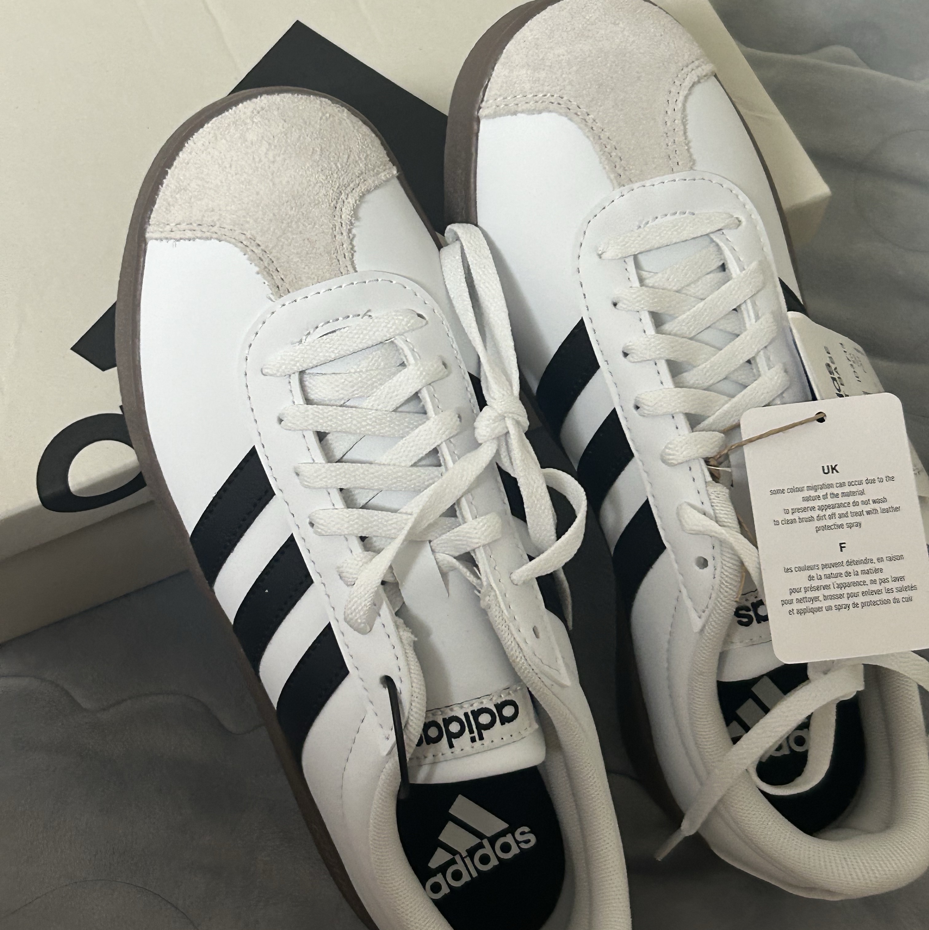 (W) Adidas VL Court Base Cloud White Core Black 착용 스타일