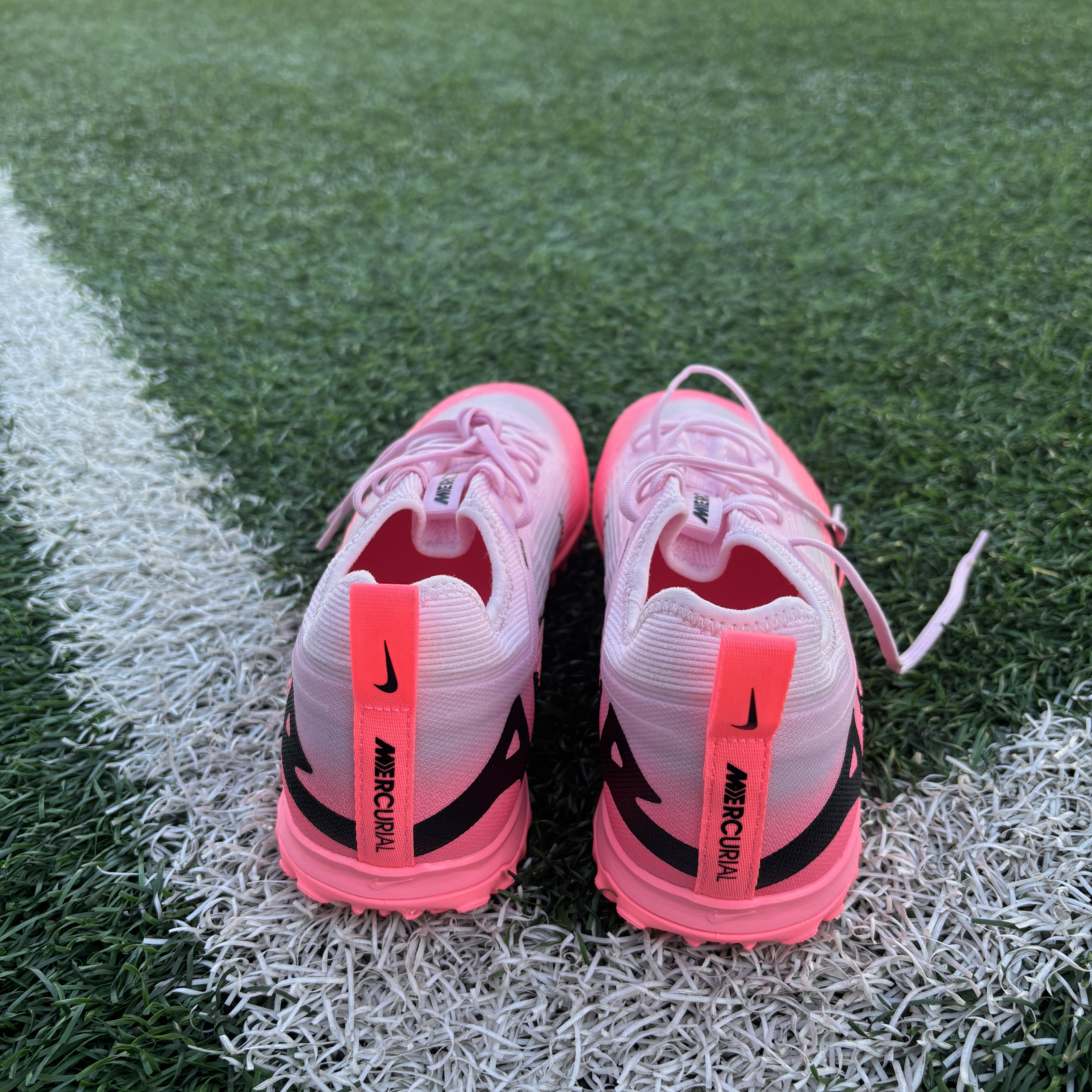 Nike Zoom Mercurial Vapor 15 Pro TF Pink Foam Black 착용 스타일