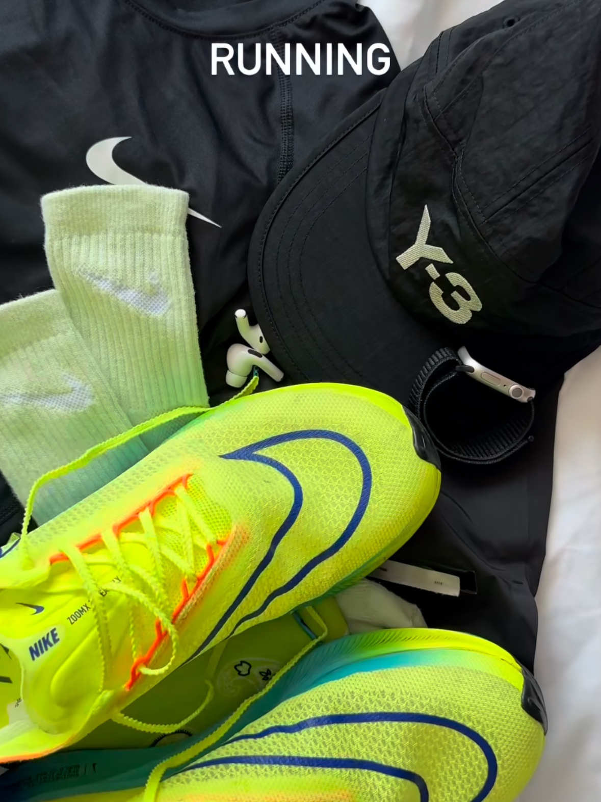 Y-3 Running Cap Black, Nike ZoomX Streakfly Volt Black 착용 스타일