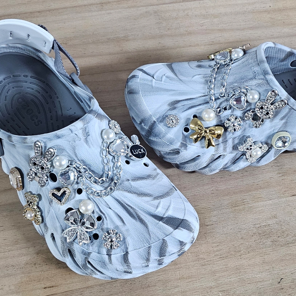 Crocs Echo Marbled Clog Moonlight Multi 착용 스타일