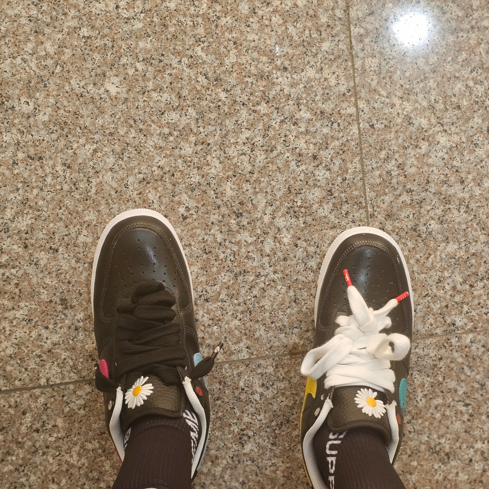 Nike x Peaceminusone Air Force 1 Low Para-Noise 3.0 Black and Multicolor, Supreme x Nike Crew Socks Black - 24FW 착용 스타일