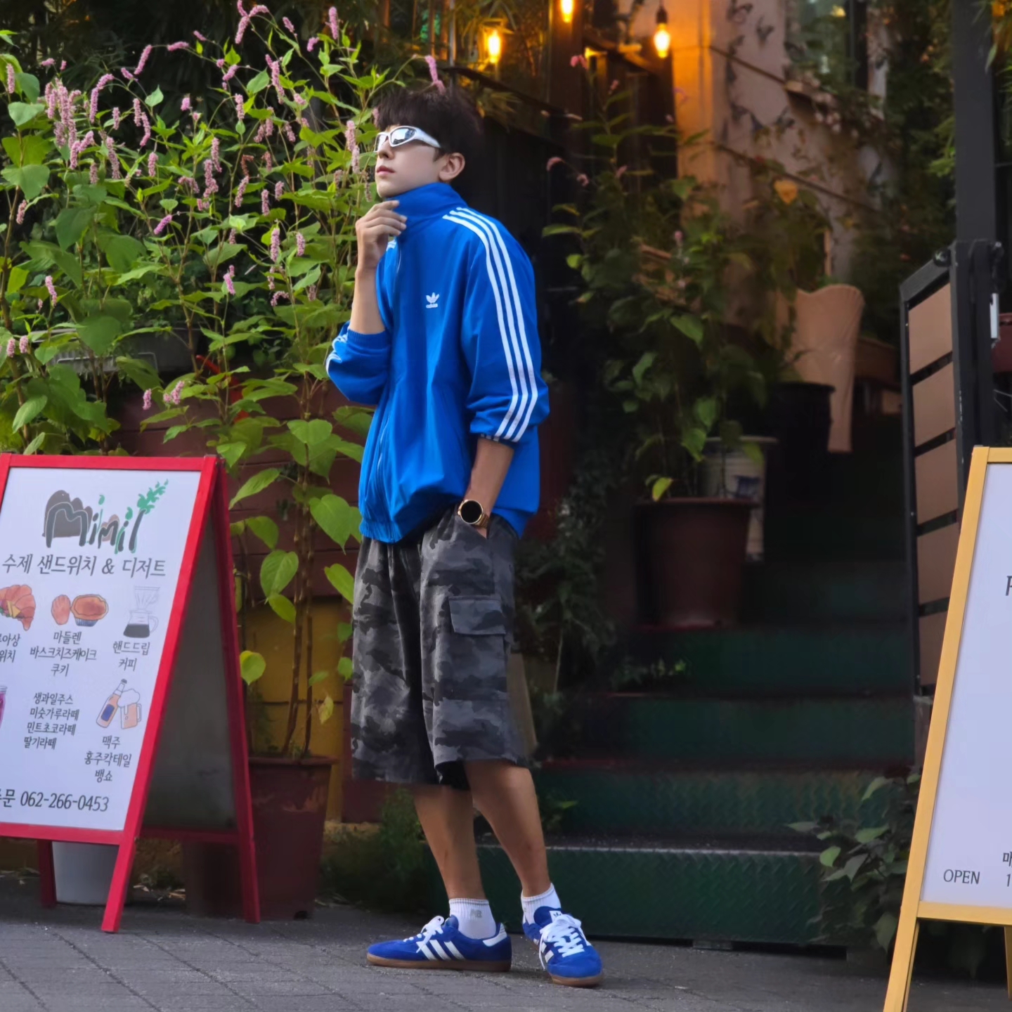 Adidas Adicolor Woven Firebird Track Top Blue Bird  - KR Sizing, Samsung Galaxy Watch6 44mm LTE Silver (Korean Ver.) 착용 스타일 - 7
