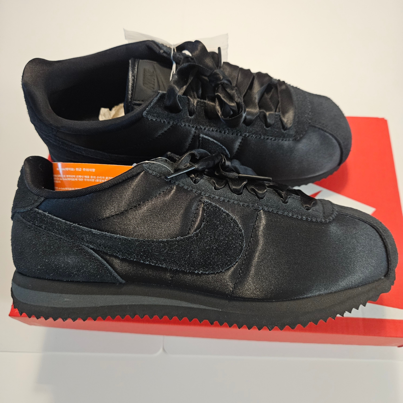 (W) Nike Cortez Textile Black 착용 스타일 - 1