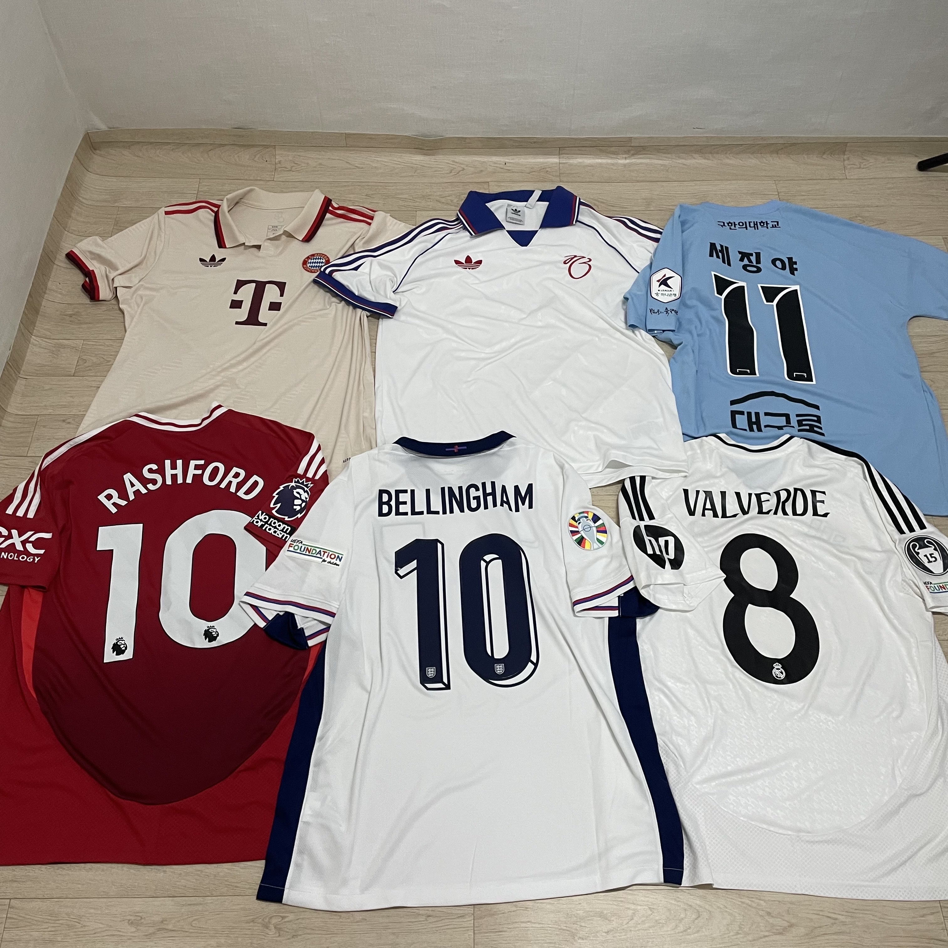 Adidas Jude Bellingham Jersey White - KR Sizing, Adidas Bayern Munchen 2024/25 3rd Jersey Linen - KR Sizing (Non Marking Ver.) 착용 스타일