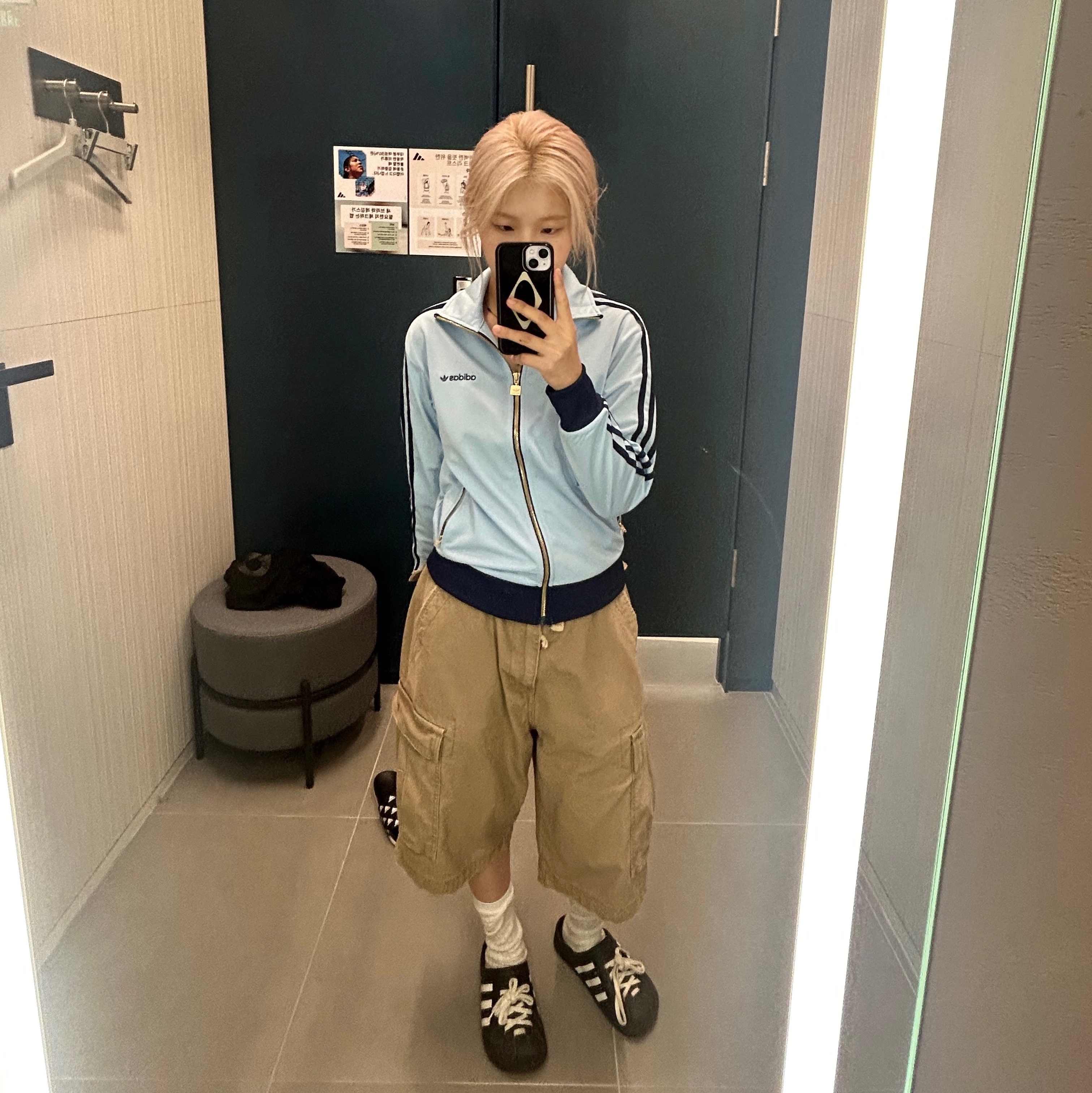 (W) Adidas Firebird Badge Track Top Clear Sky - KR Sizing 착용 스타일
