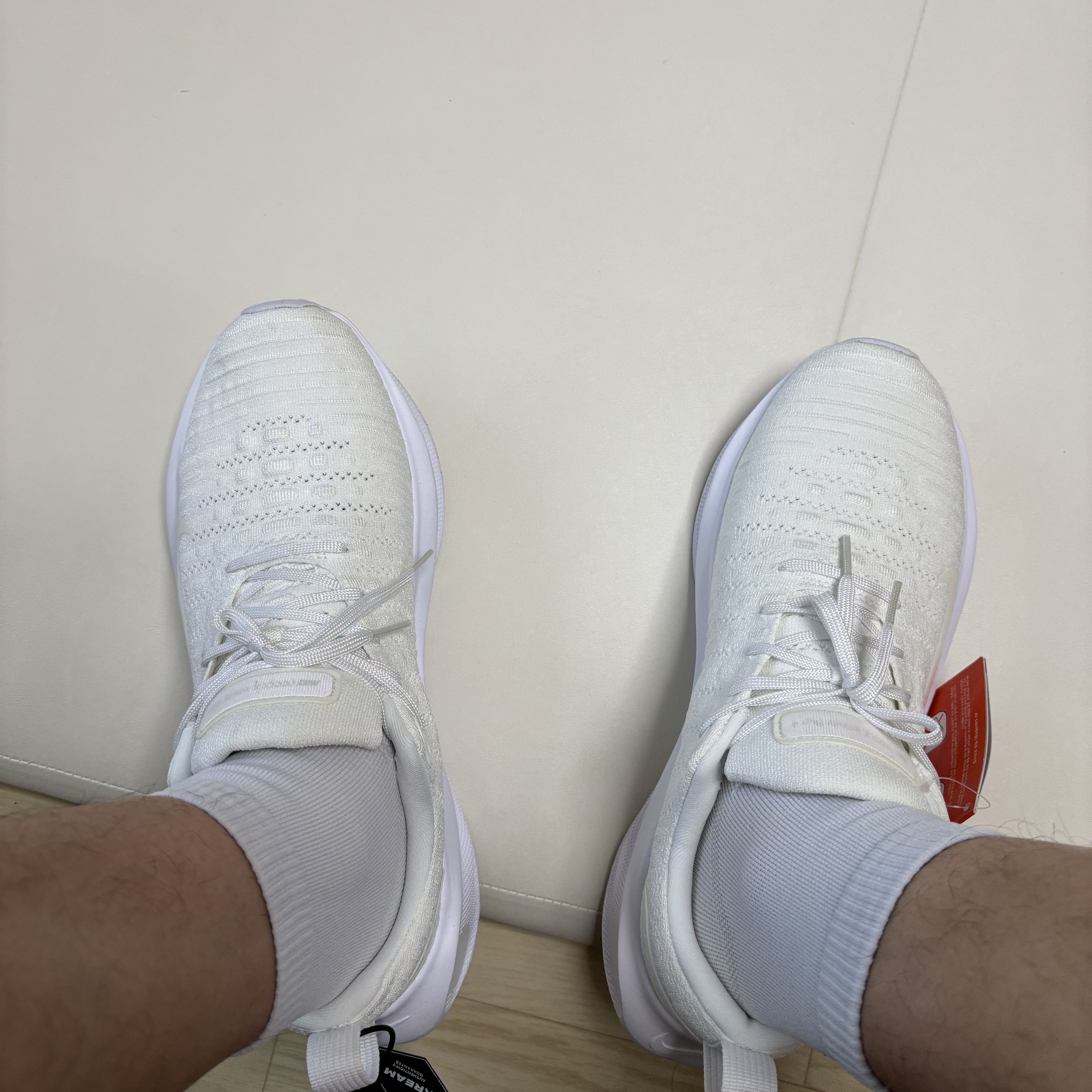 Nike ReactX Infinity Run 4 White 착용 스타일 - 1