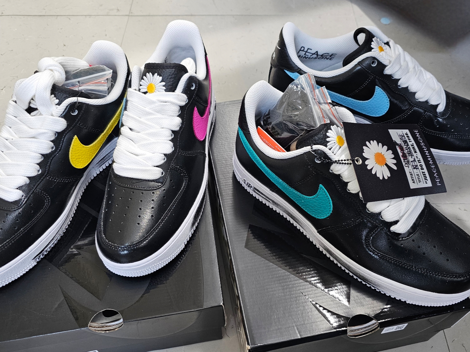 Nike x Peaceminusone Air Force 1 Low Para-Noise 3.0 Black and Multicolor 착용 스타일