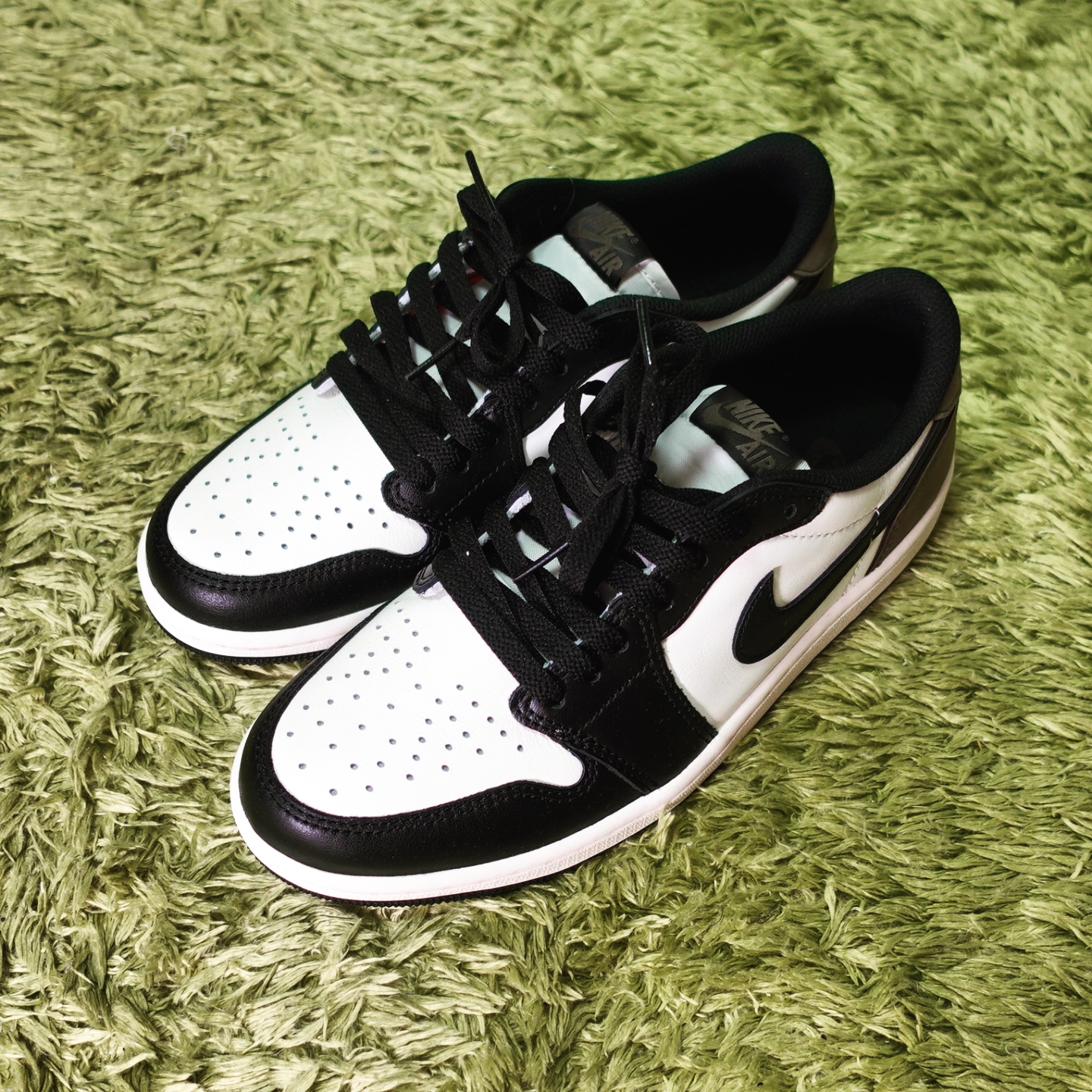 Jordan 1 Retro Low OG Mocha 착용 스타일 - 3