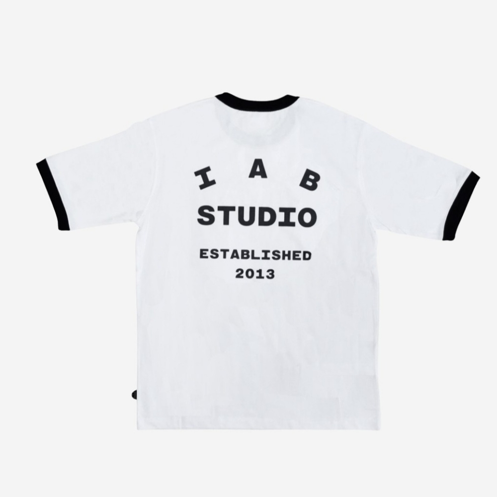 IAB Studio Established T-Shirt White Black 착용 스타일