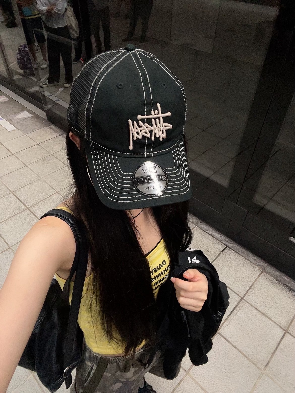Stussy New Era 9twenty Basic Trucker Black 착용 스타일 - 3