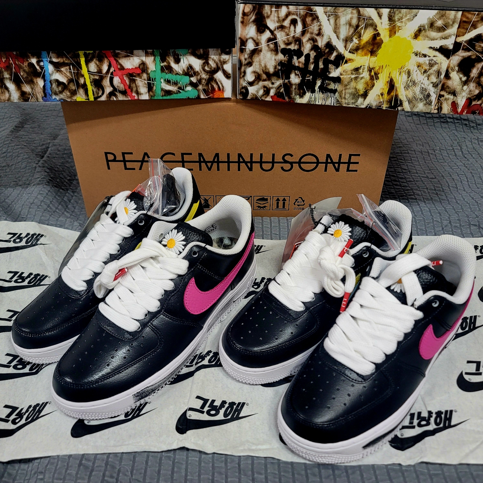 Nike x Peaceminusone Air Force 1 Low Para-Noise 3.0 Black and Multicolor 착용 스타일 - 2