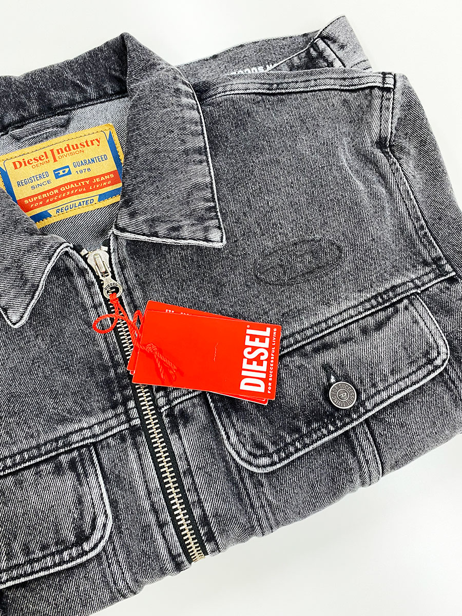 Diesel D-Barcy-ZF Denim Jacket Negro 착용 스타일 - 1