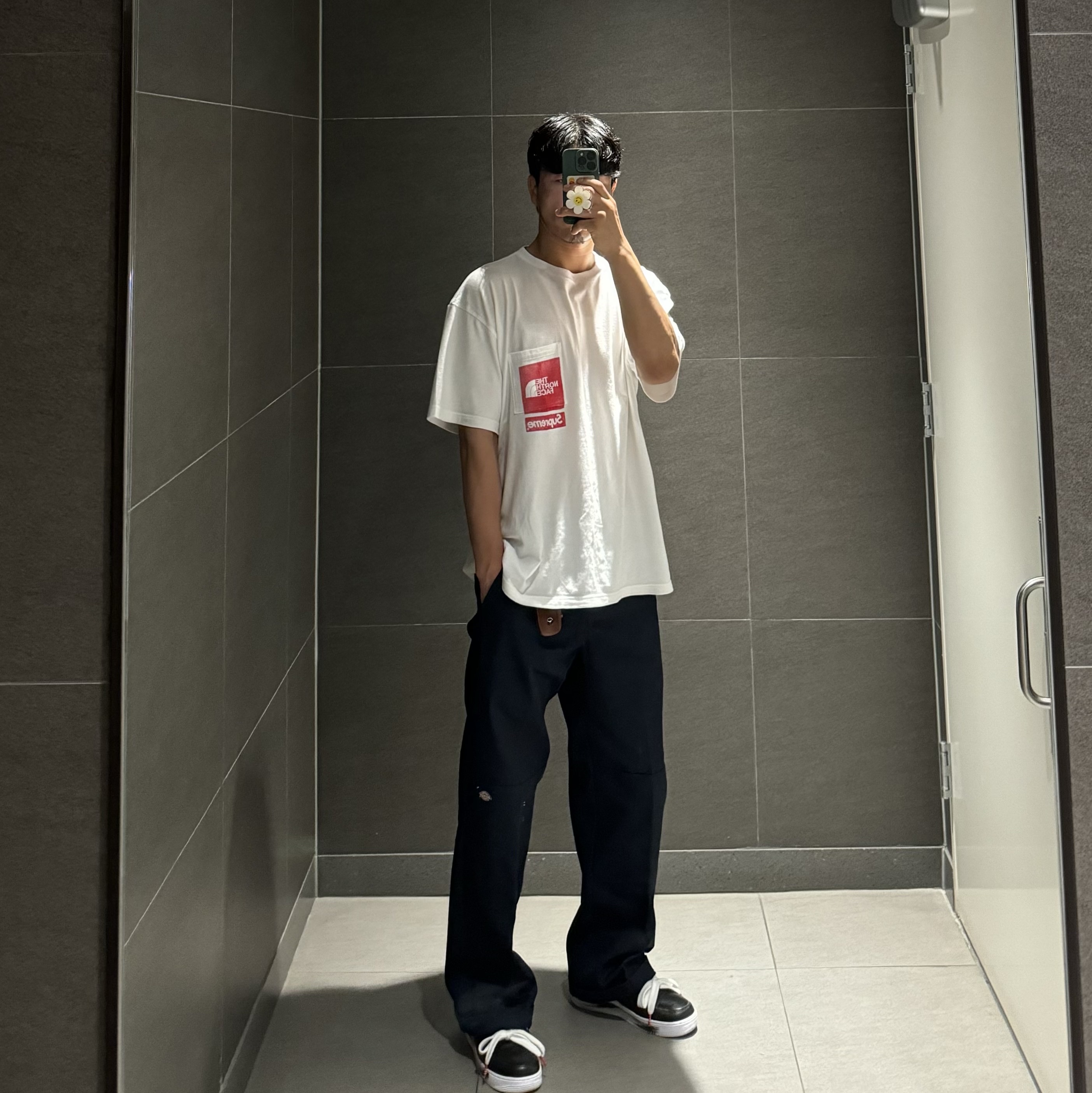 Nike x Peaceminusone Air Force 1 Low Para-Noise 3.0 Black and Multicolor, Supreme x The North Face Printed Pocket T-Shirt White - 23SS 착용 스타일 - 1