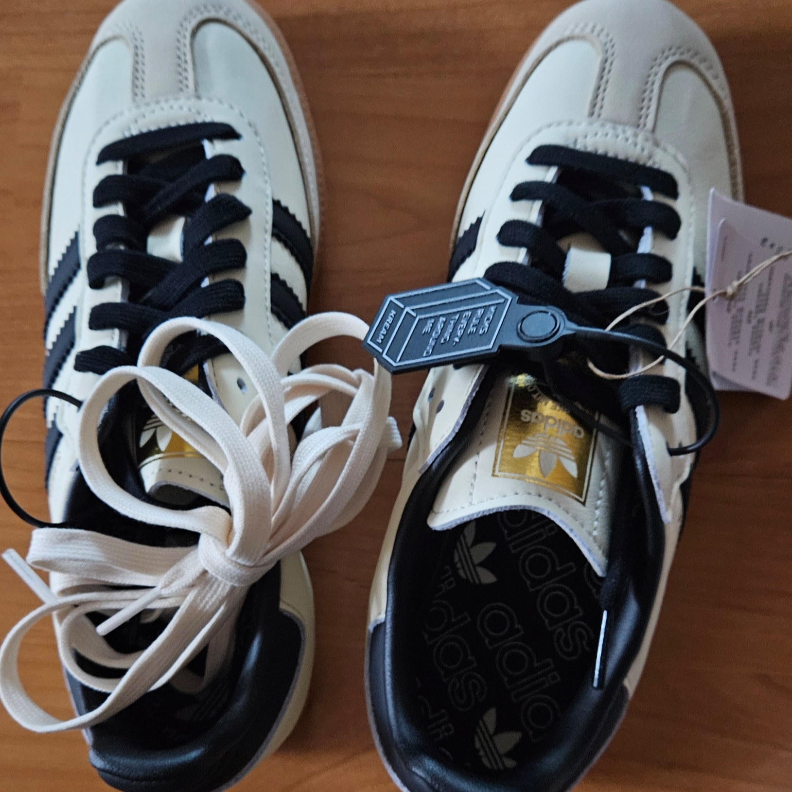 (W) Adidas Samba OG Cream White Core Black 착용 스타일