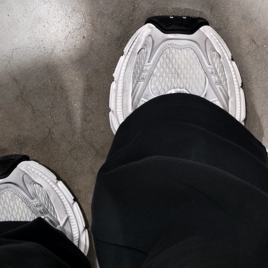 Balenciaga 10XL Sneakers White Grey Silver Black, (W) Balenciaga 10XL Sneakers White Grey Silver Black 착용 스타일 - 2