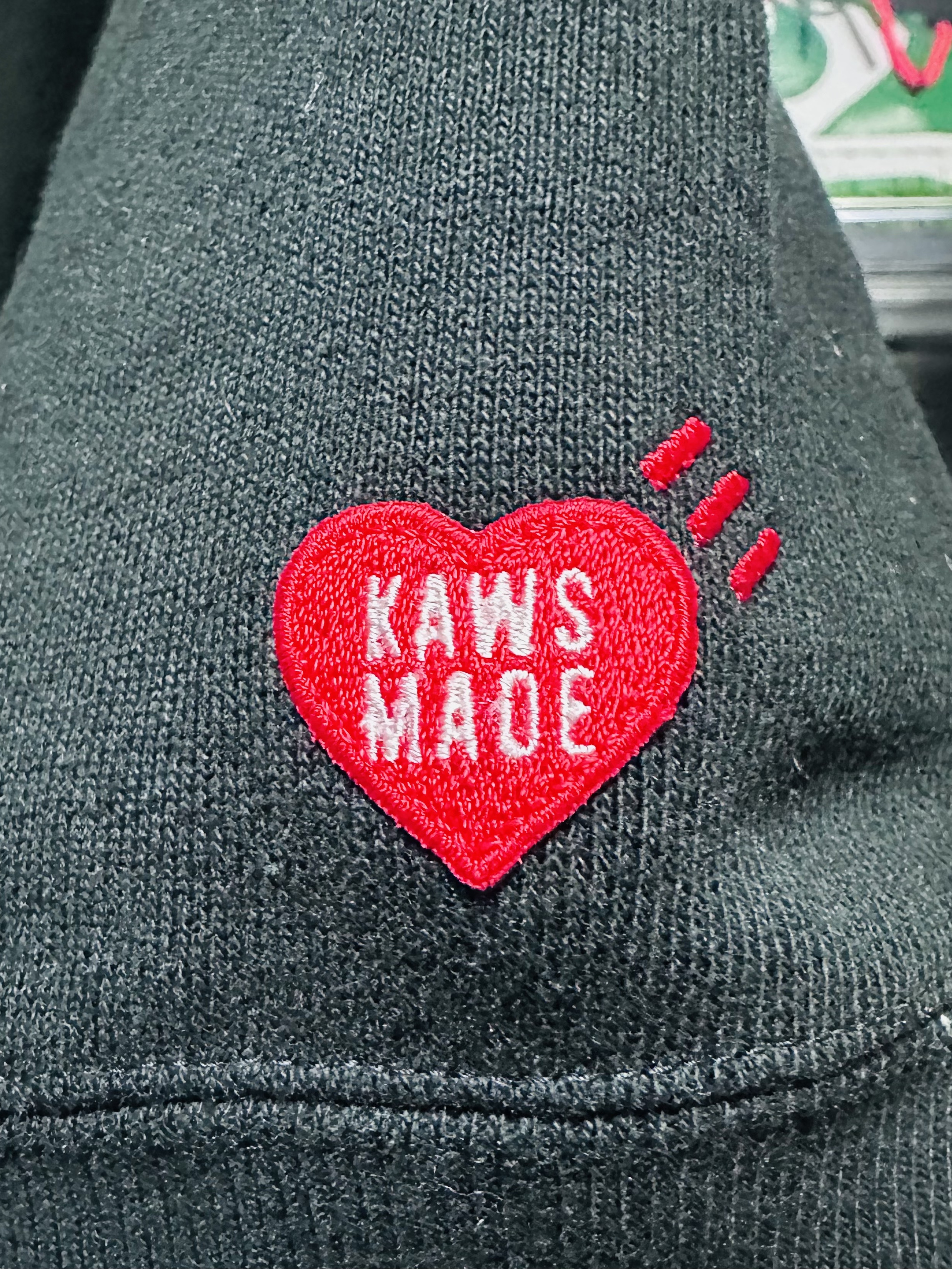 Human Made x Kaws Sweatshirt #2 Black - Seoul Store Exclusive 착용 스타일 - 3