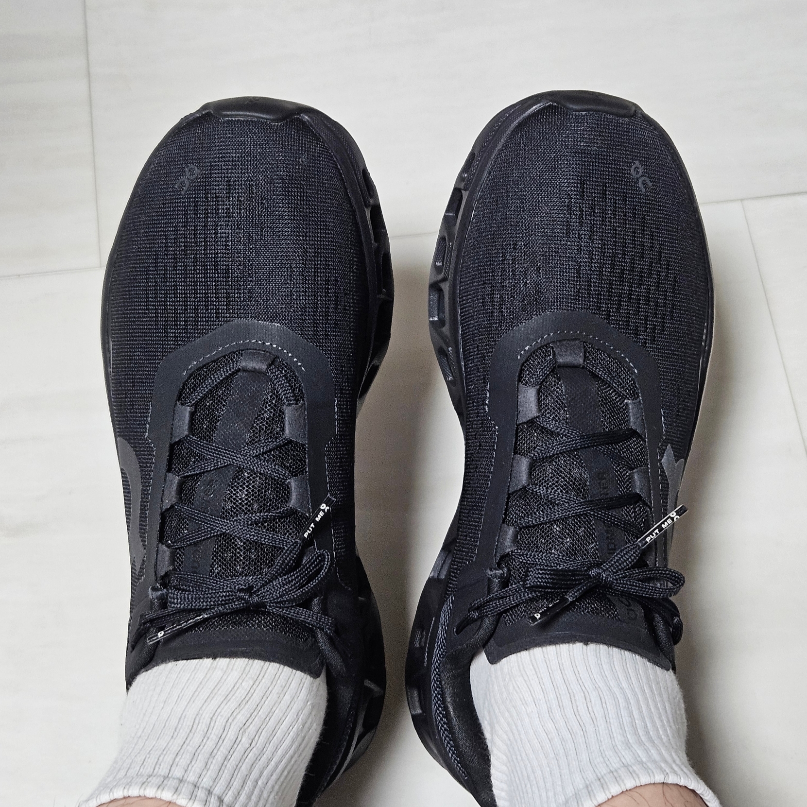 On Running Cloudmonster All Black 착용 스타일 - 2