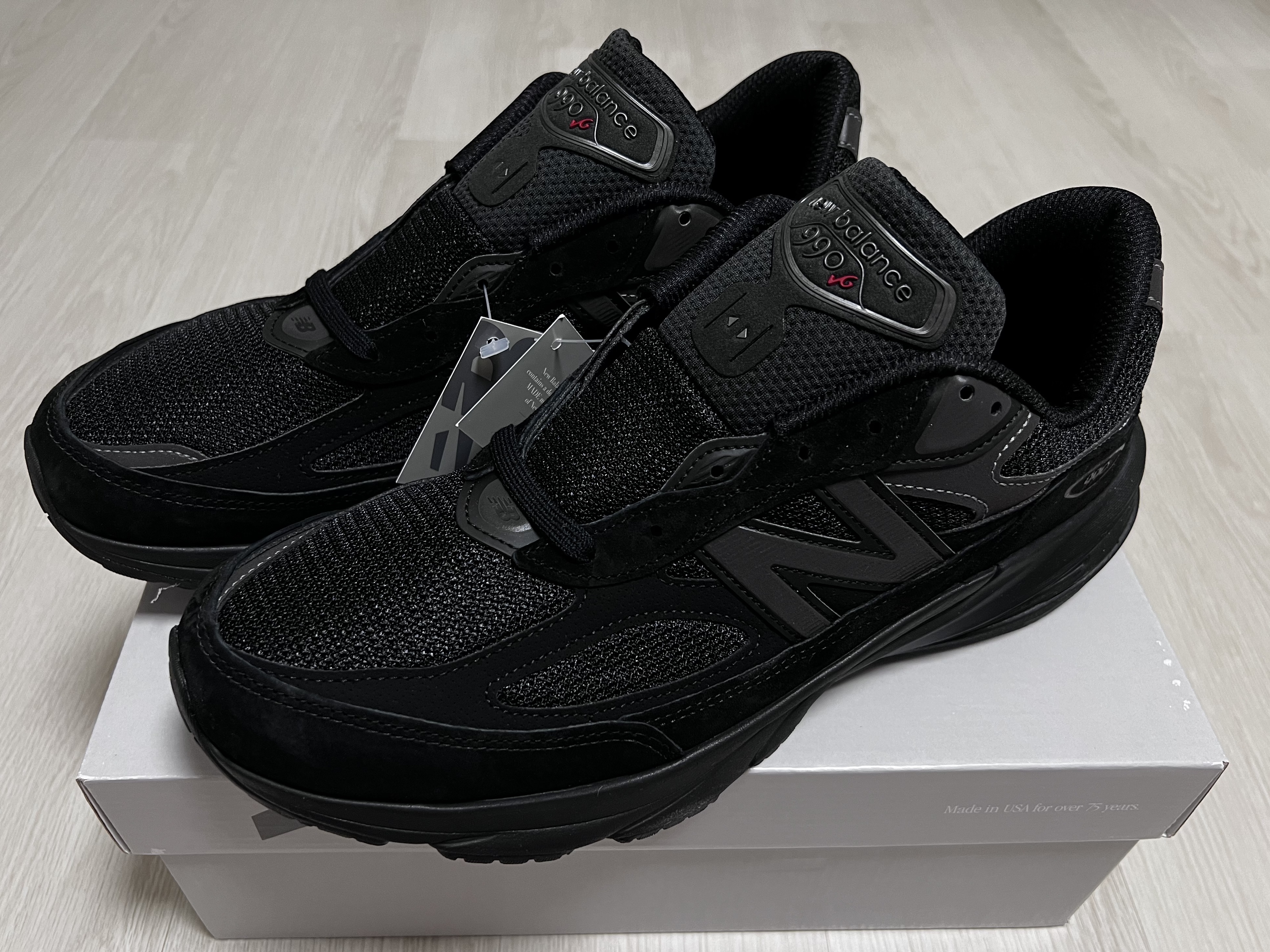 New Balance 990v6 Made in USA Triple Black - D Standard 착용 스타일