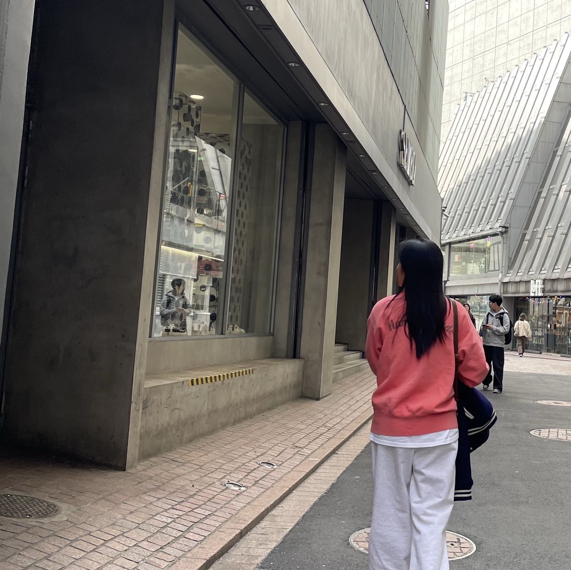 Human Made Tsuriami Sweatshirt #2 Pink, Human Made Tsuriami Sweatshirt #2 Green 착용 스타일