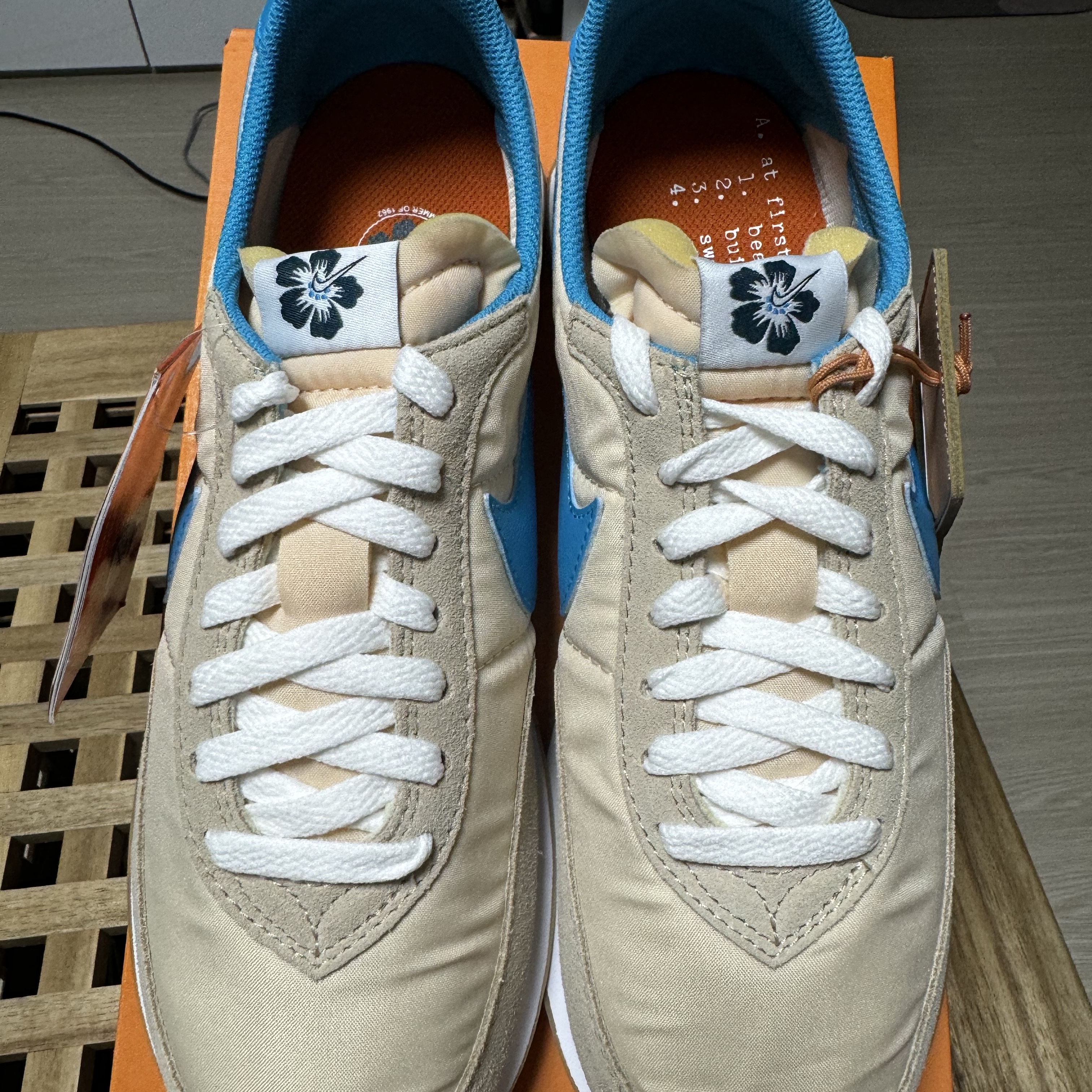 Nike Waffle Trainer 2 Pearl White Laser Blue 착용 스타일 - 4