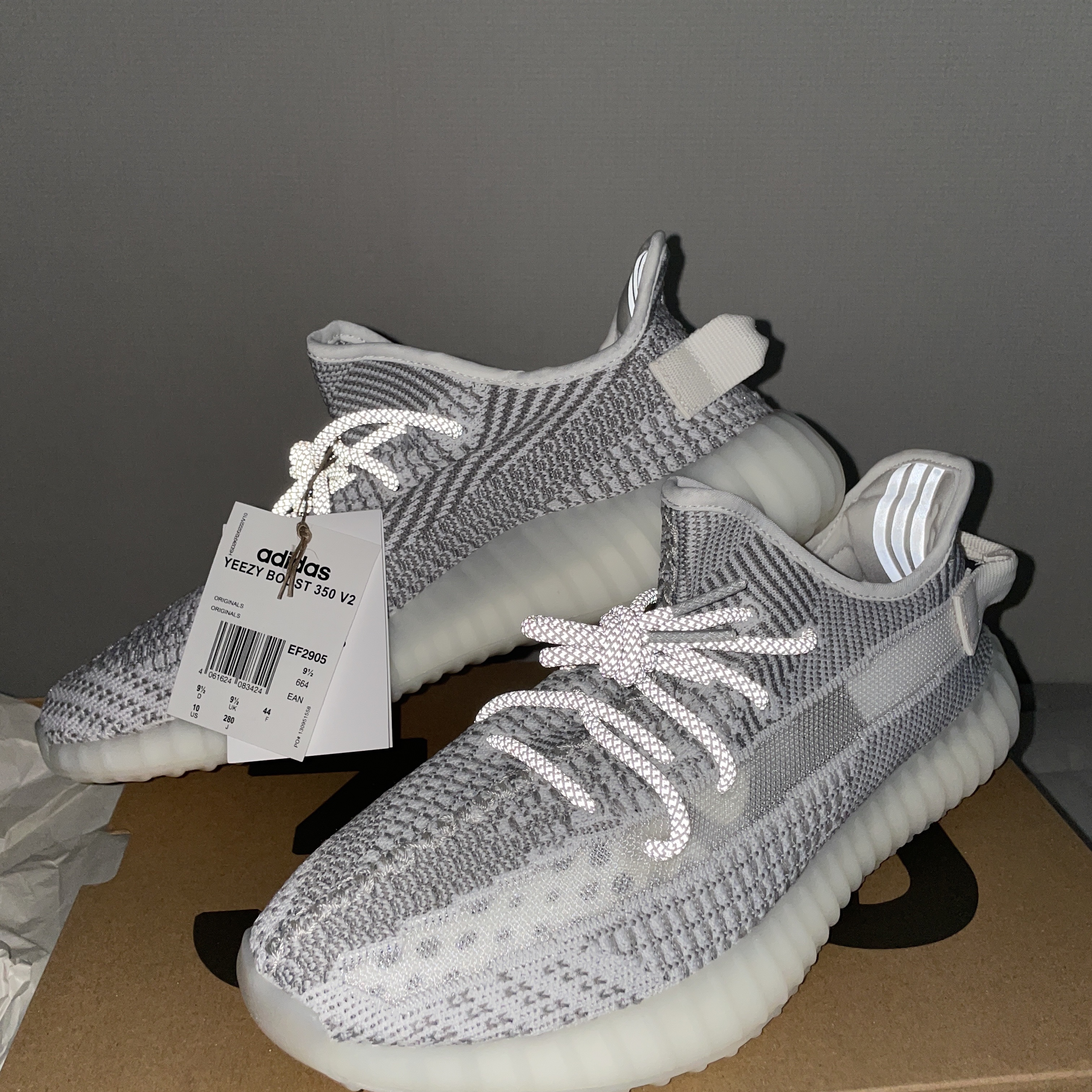 Adidas Yeezy Boost 350 V2 Static 2023 착용 스타일