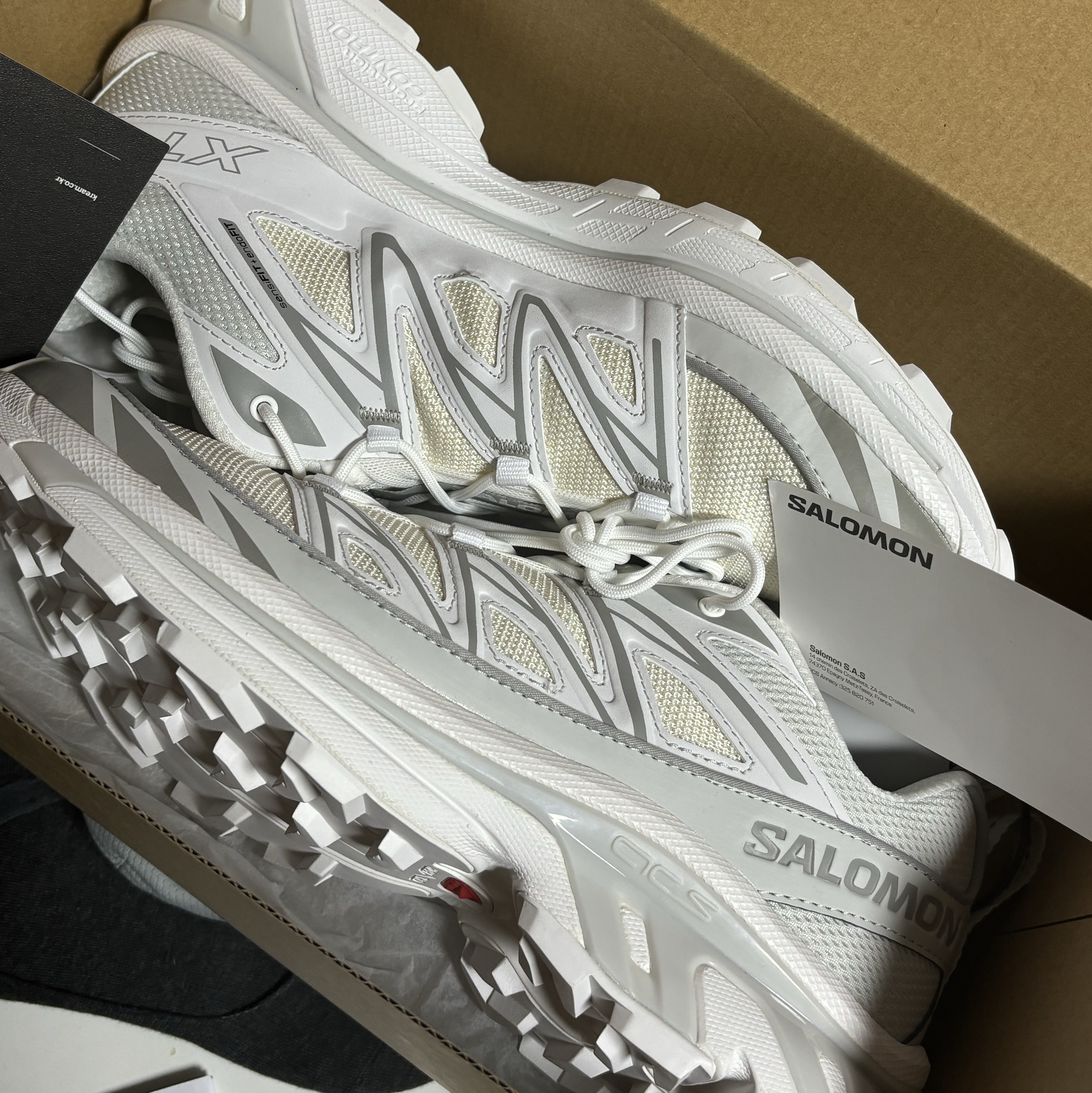 Salomon XT-6 Expanse Vanilla Ice White 착용 스타일 - 2