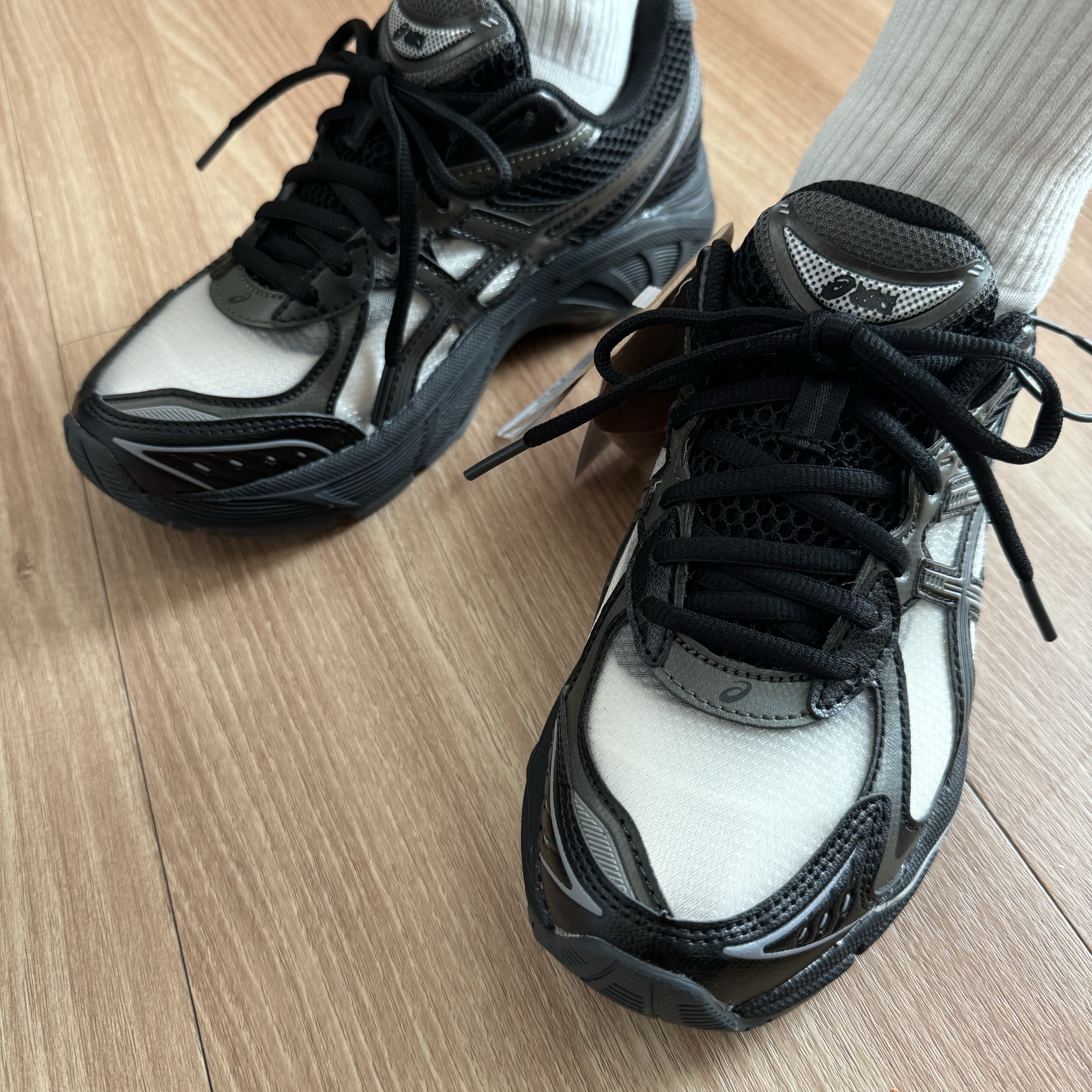Asics x Above The Clouds GT-2160 Black Gunmetal 착용 스타일 - 1