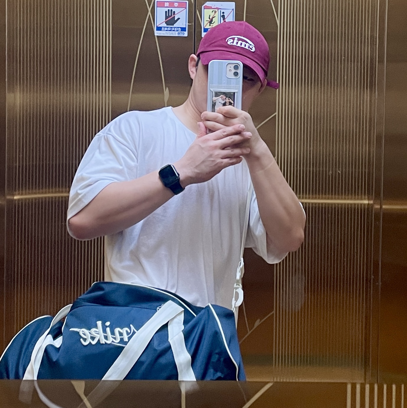 Emis New Logo Emis Cap Burgundy, Nike Heritage Retro Duffle Bag 13L Armory Navy 착용 스타일
