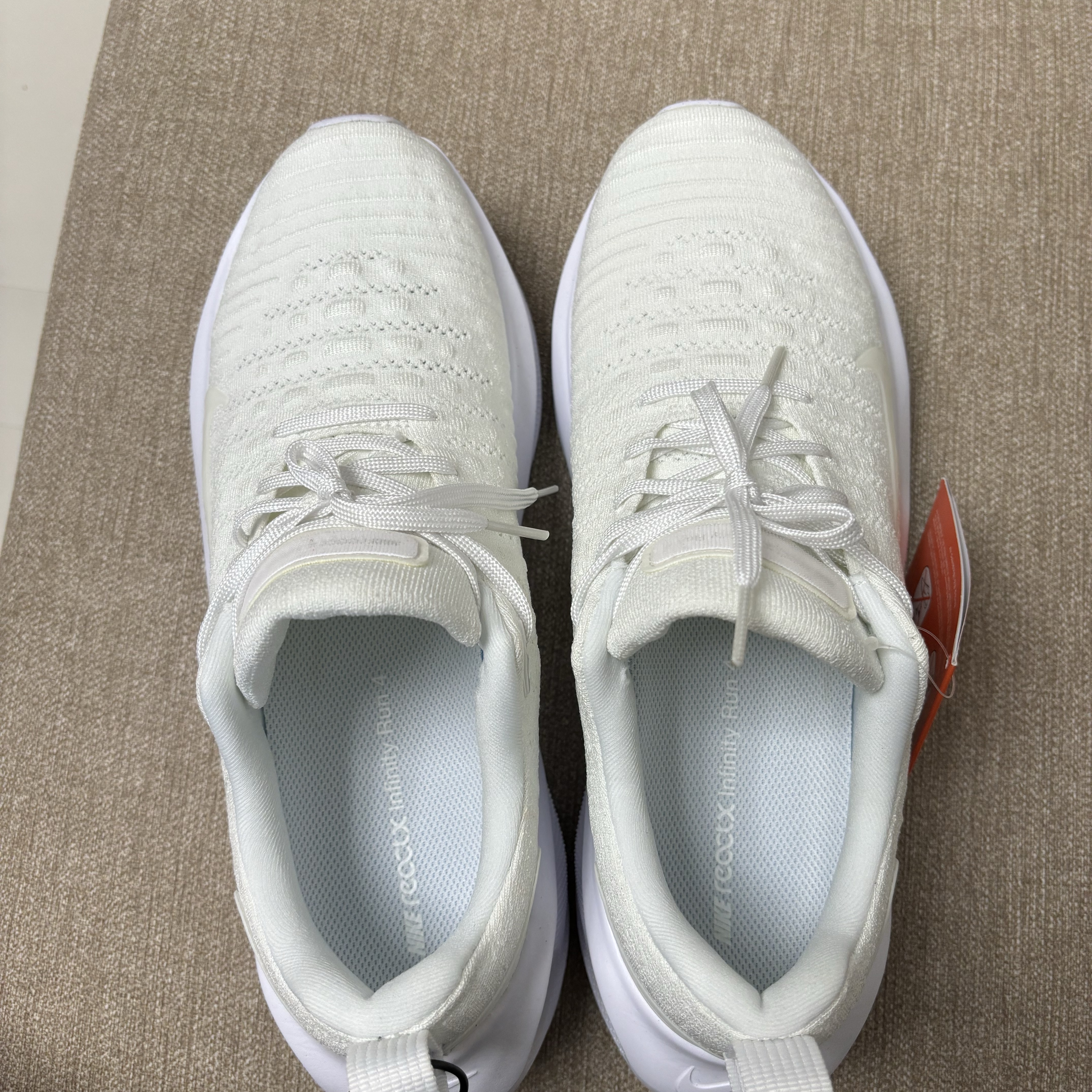 Nike ReactX Infinity Run 4 White 착용 스타일 - 3