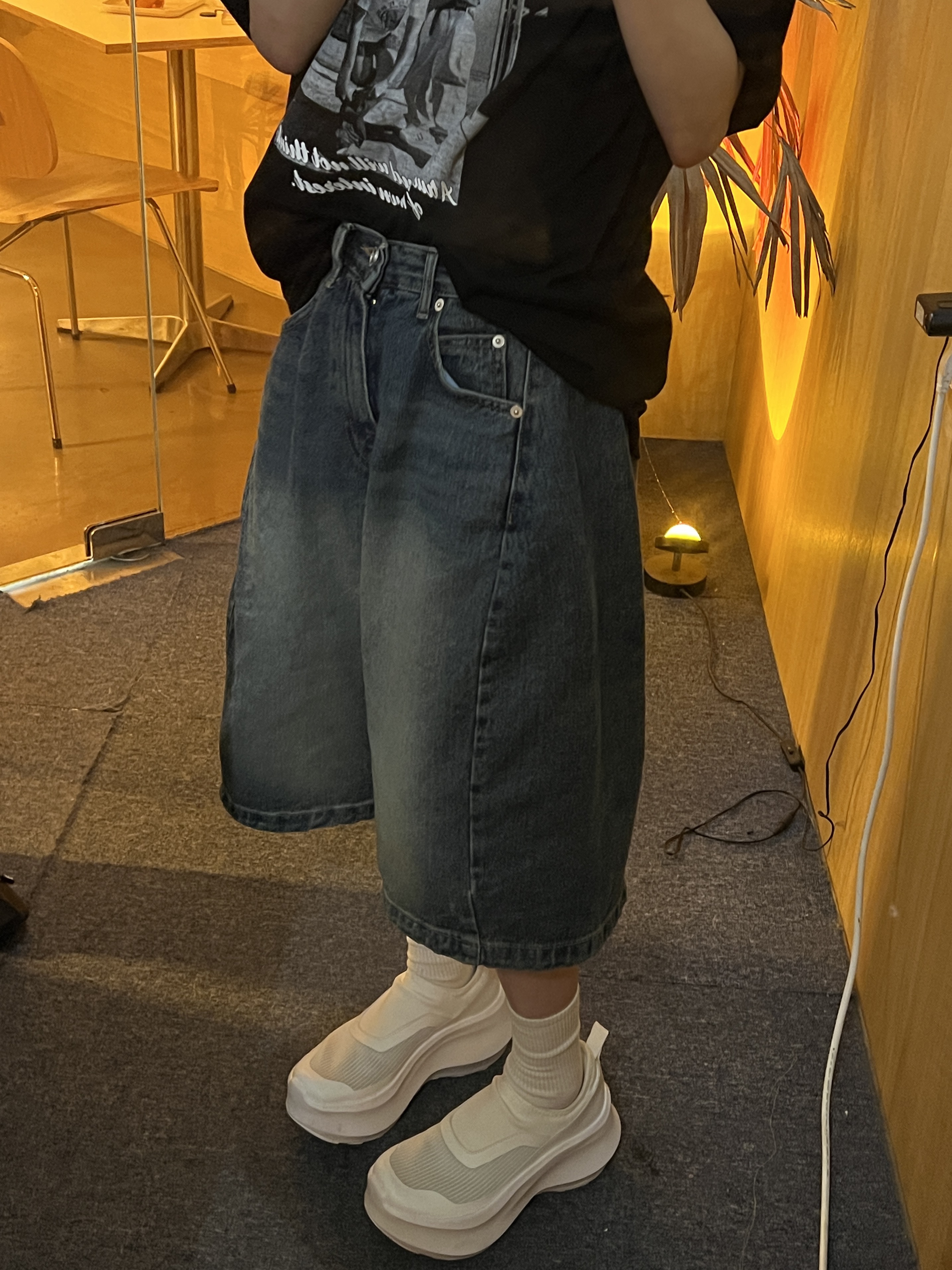 Salomon x Comme des Garcons Slip-On Platform White 착용 스타일 - 3
